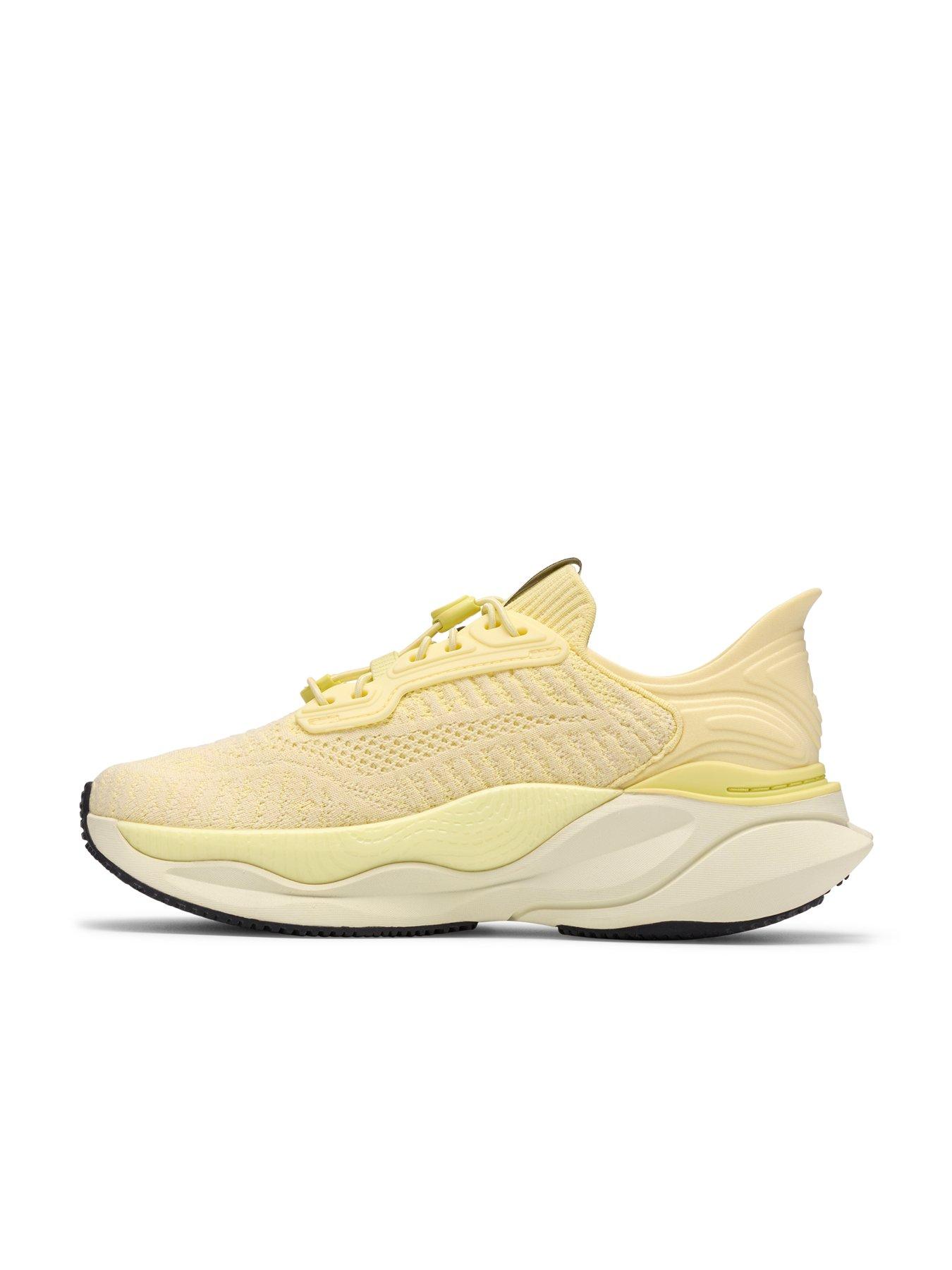 Image 6 of 6 of Clarks Pace Rise Trainer - Pale Yellow