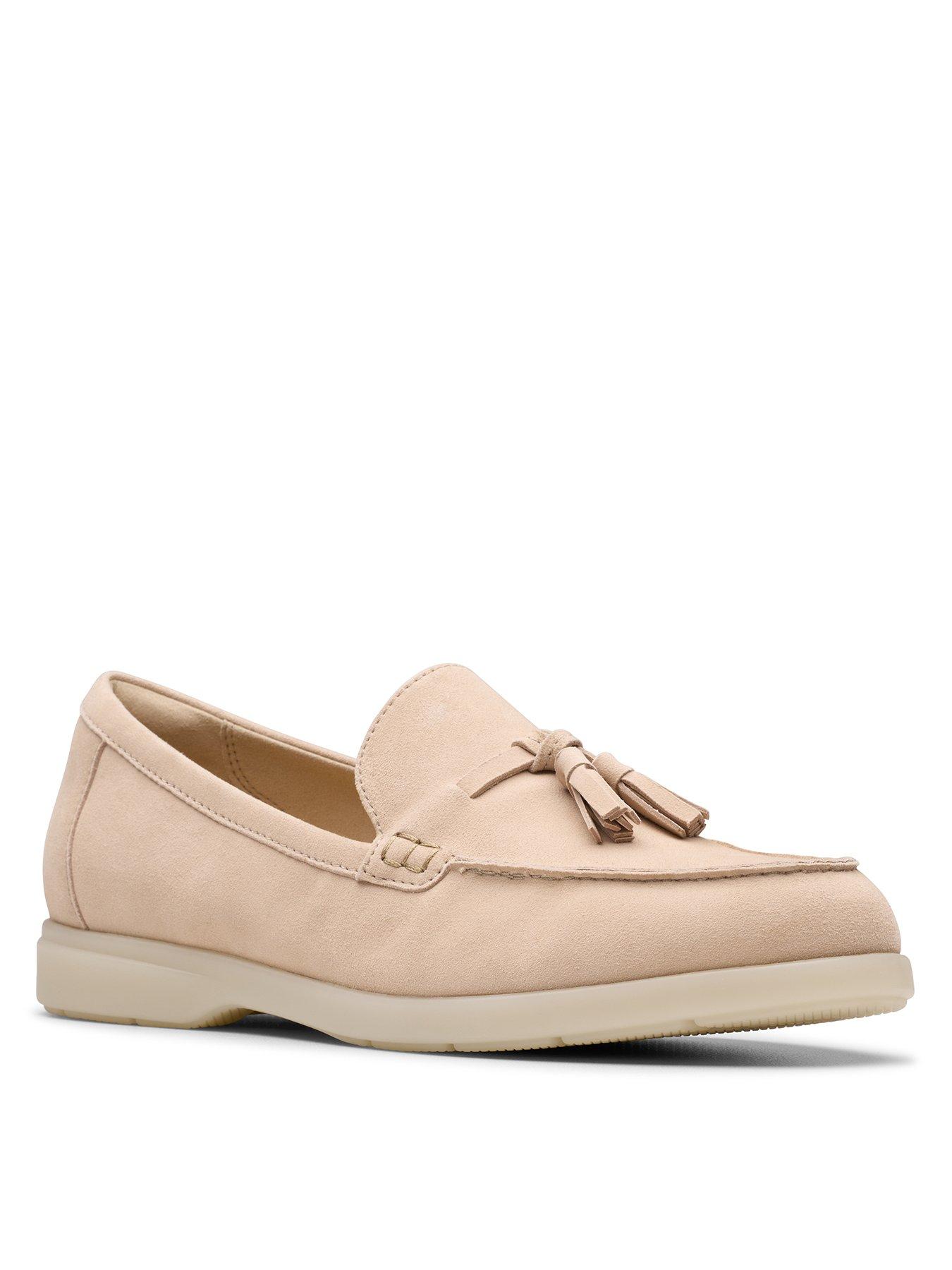 clarks-narini-edge-shoes-sand-suedestillFront
