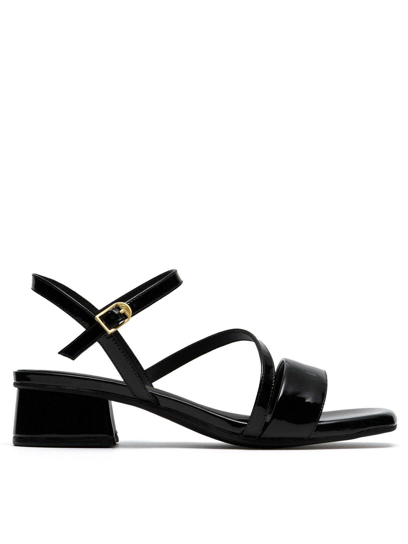 Clarks Serina35 Strap Sandals - Black Pat