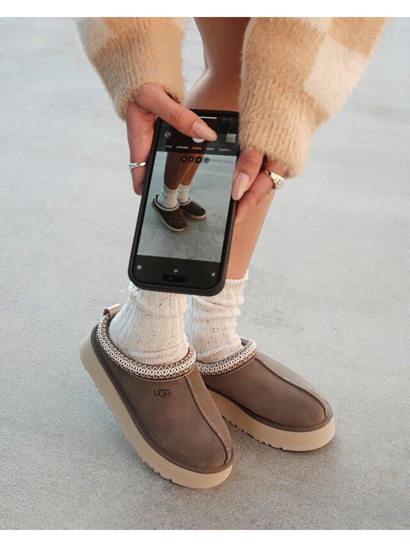 Image 5 of 5 of UGG Womens Tazz - Dried Oregano
