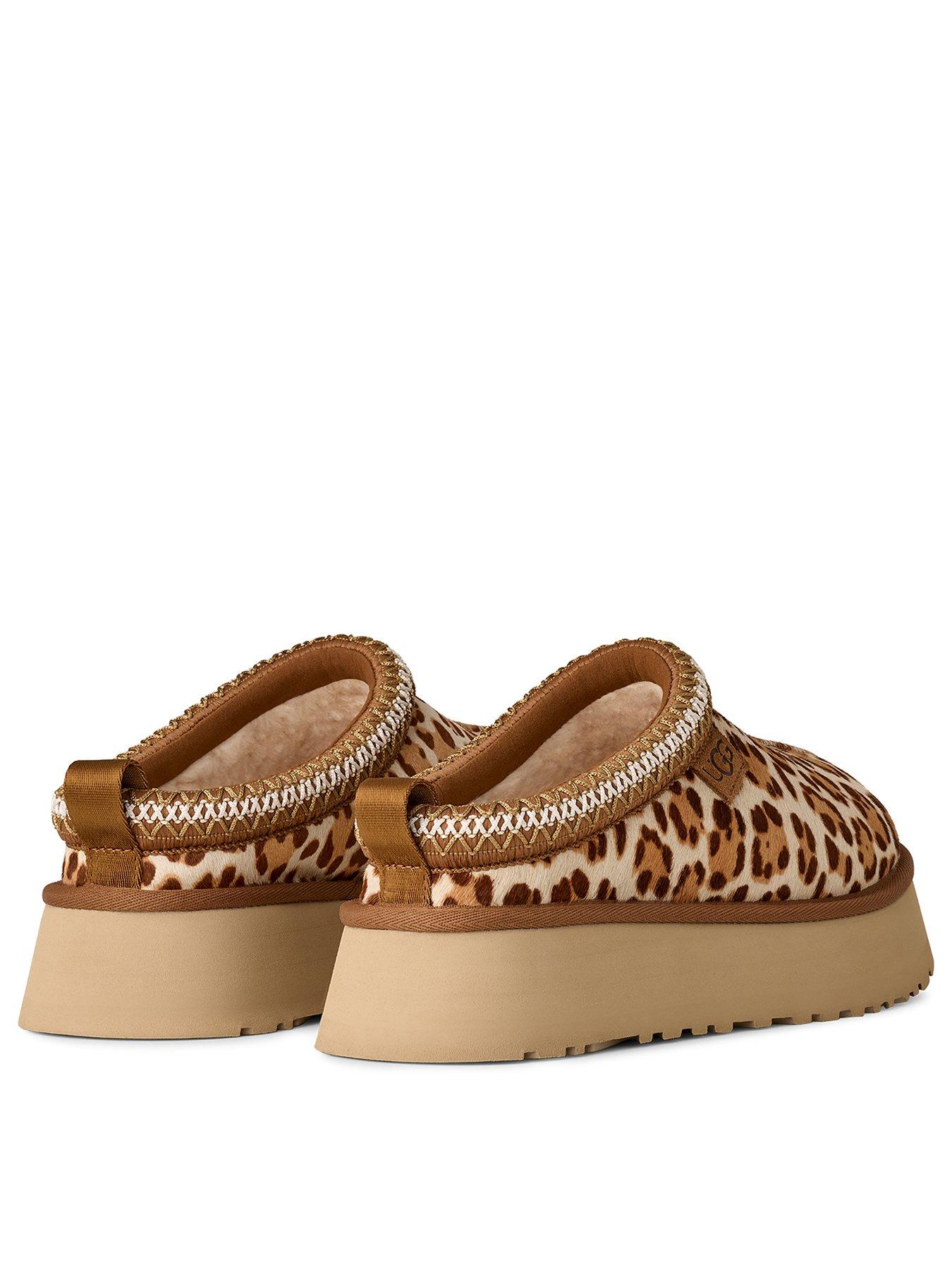 Image 3 of 6 of UGG W TAZZ PLAINS