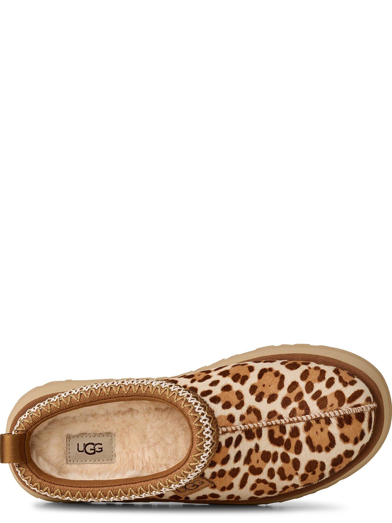 Image 4 of 6 of UGG W TAZZ PLAINS