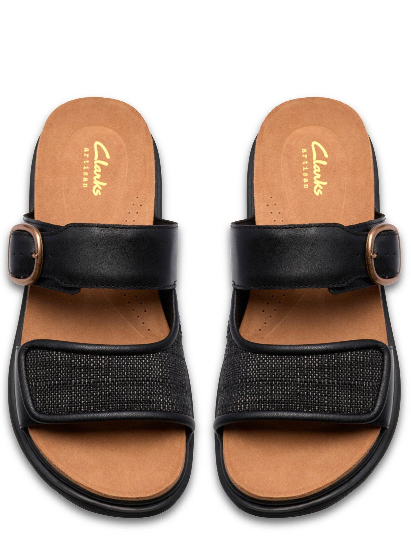 clarks-arwell-step-wide-fit-sandals-black-leatheroutfit