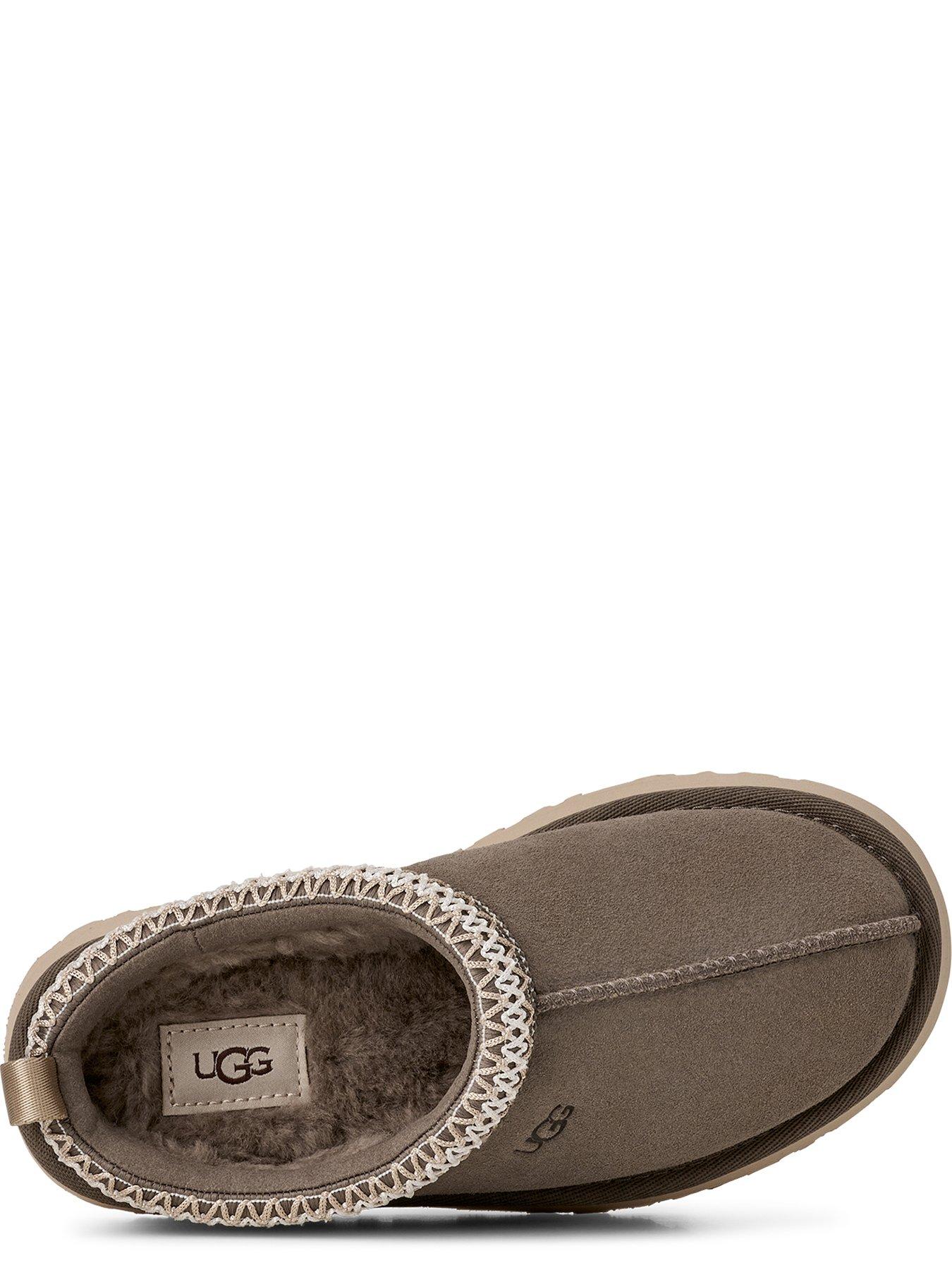 ugg-kids-tazz-slipper-dried-oreganooutfit