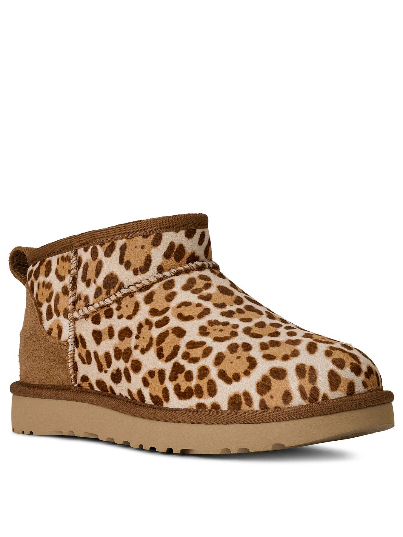 Image 2 of 6 of UGG W CLASSIC ULTRA MINI PLAINS