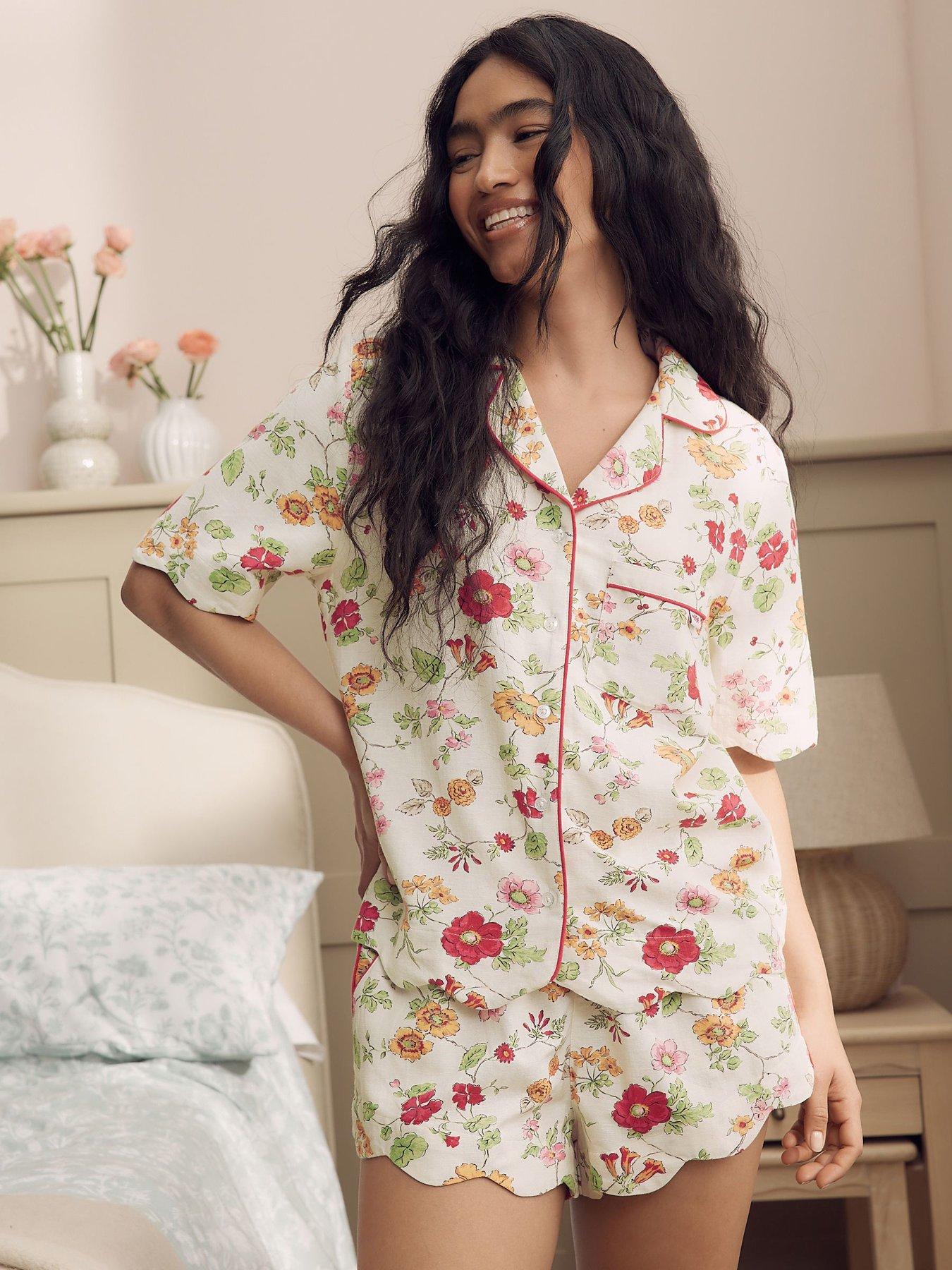 Laura Ashley Penny Woven Pyjama Set - Red