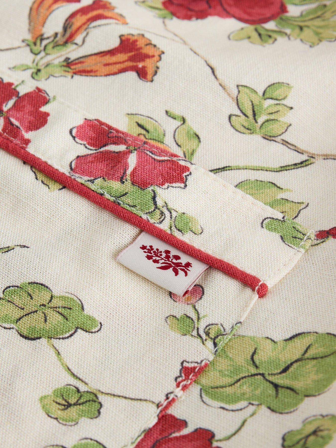 Image 6 of 6 of Laura Ashley Penny Woven Pyjama Set - Red