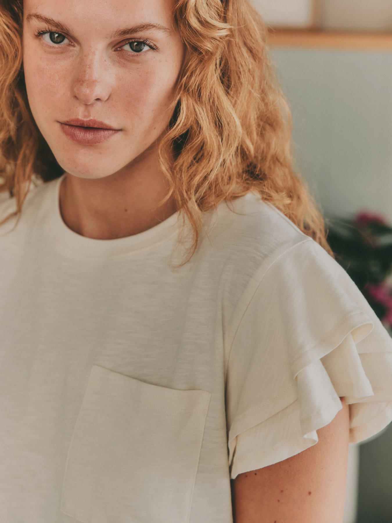 laura-ashley-peony-ruffle-short-sleeve-jersey-pyjamas-pinkoutfit