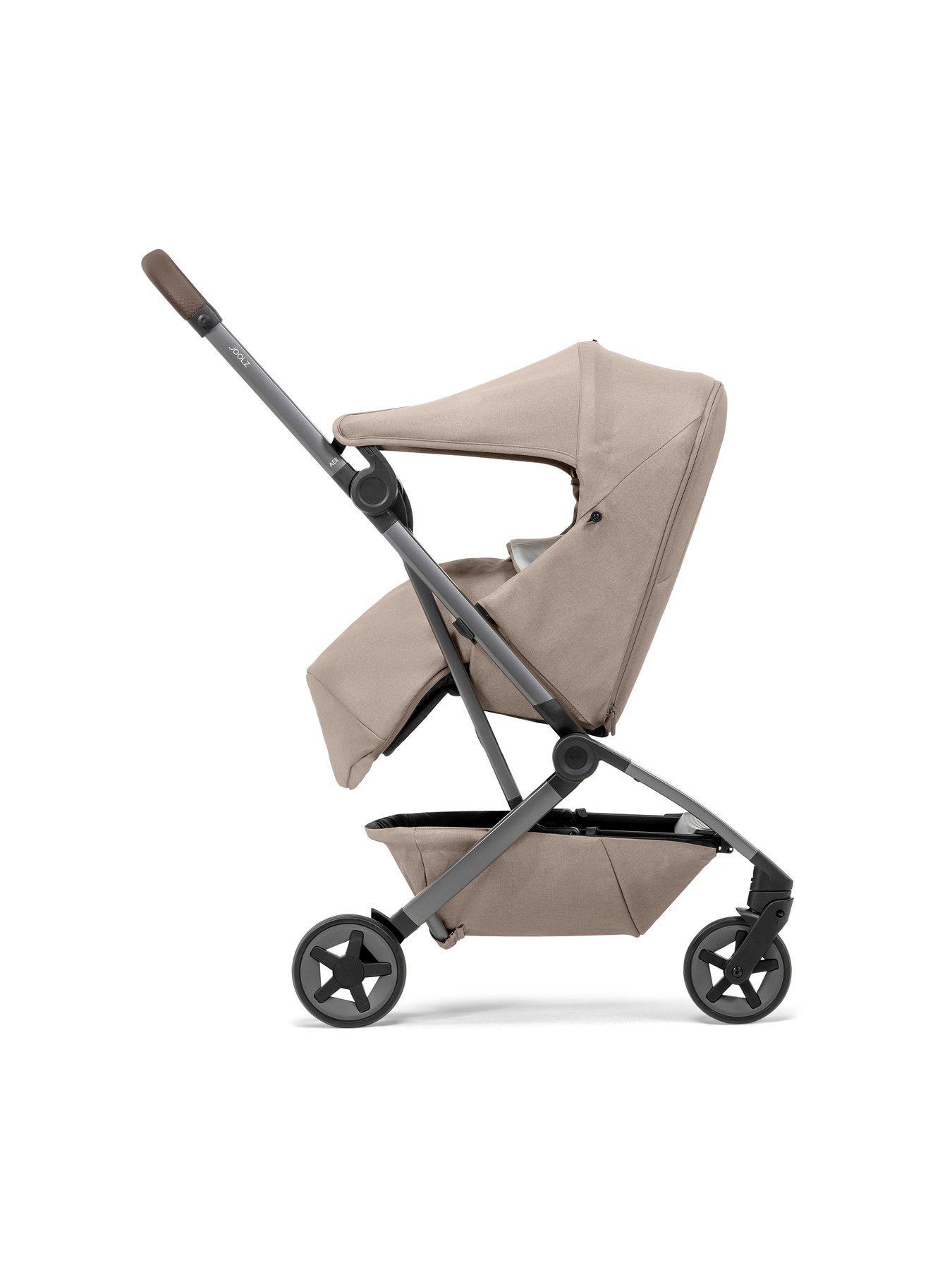 joolz-nest-to-seat-sandy-taupeoutfit