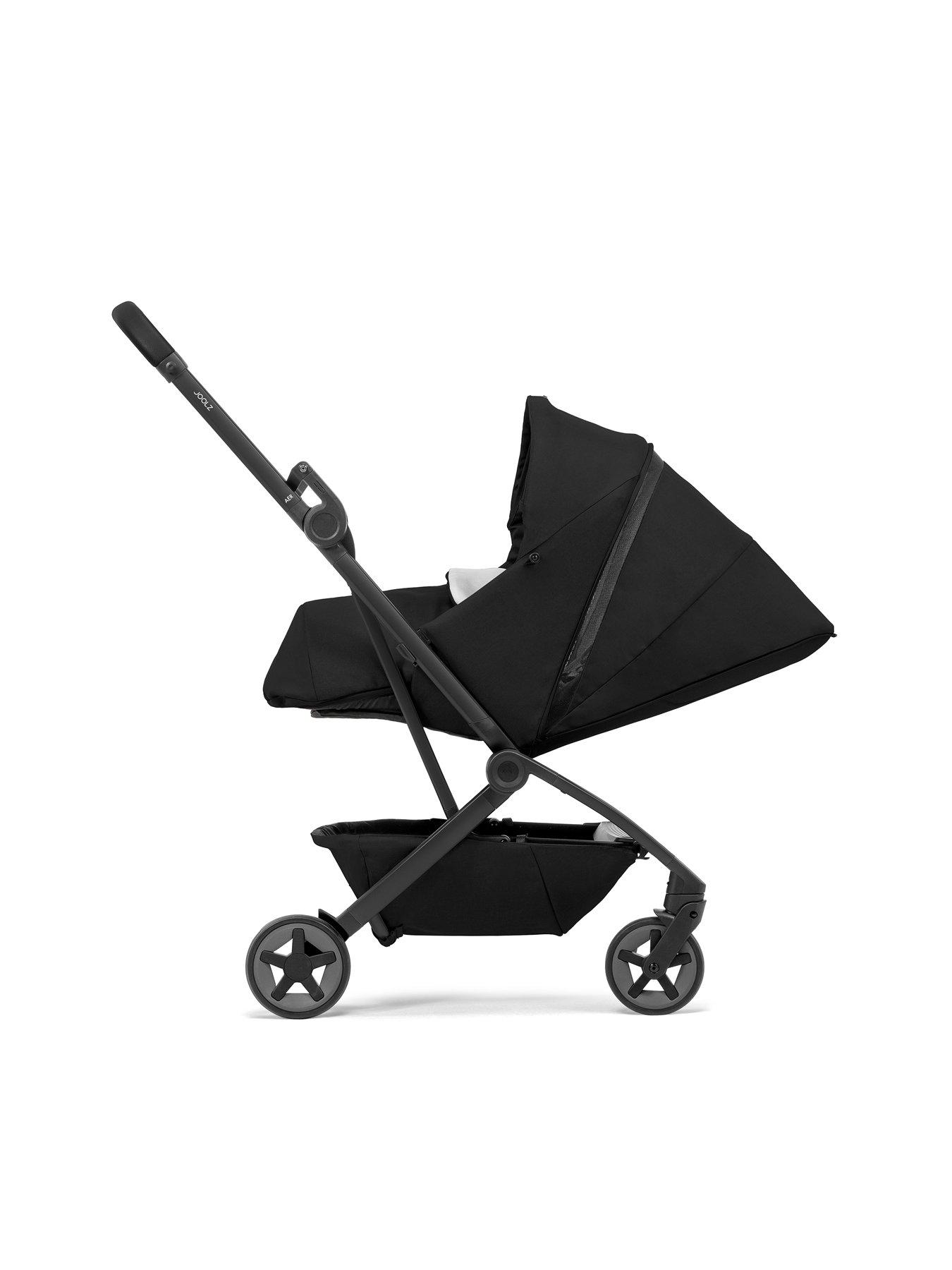 joolz-nest-to-seat-space-blackoutfit