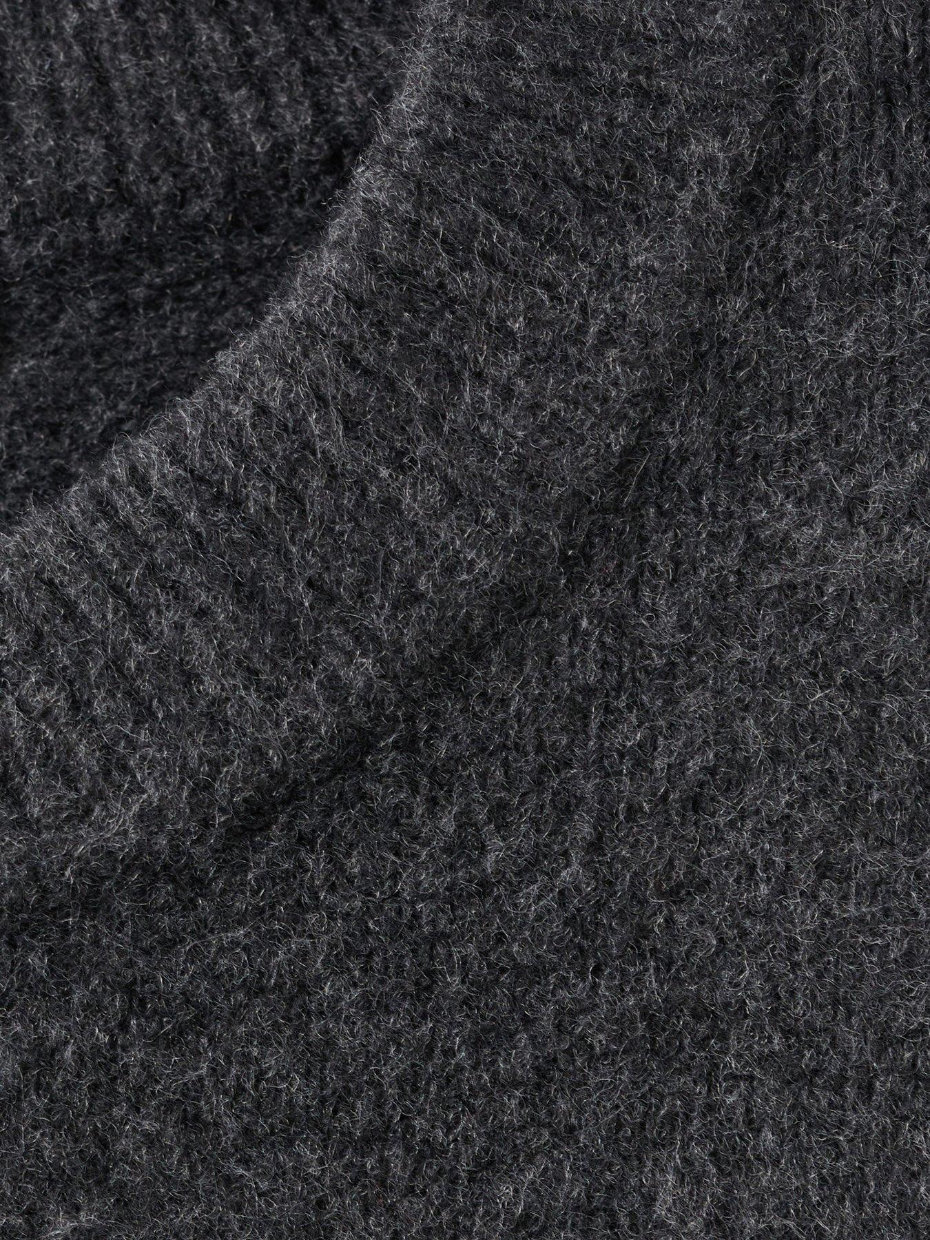 mango-sweater-marianodetail