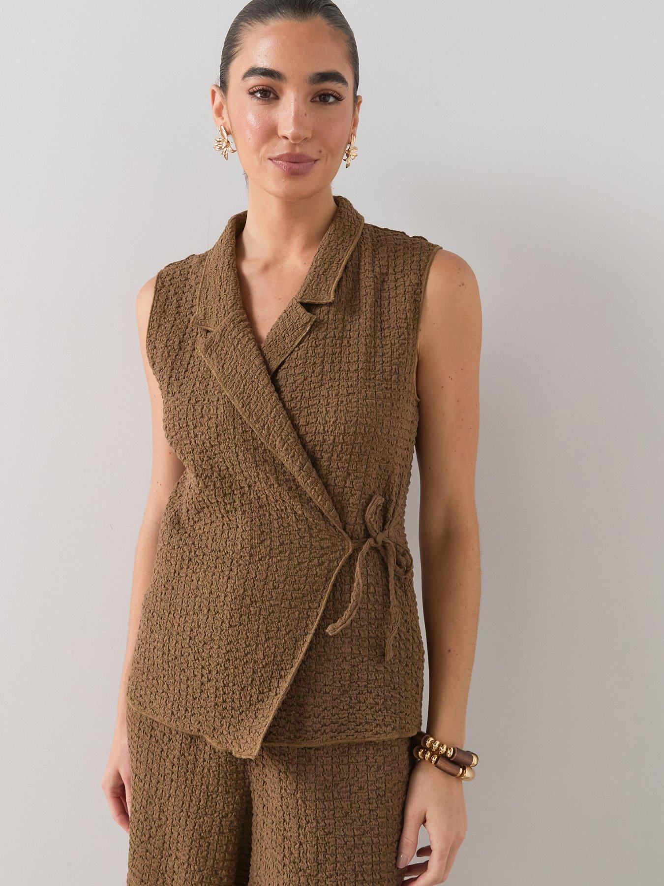 Image 4 of 7 of The Very Collection Textured Stretch Wrap Top Co-ord - Neutral