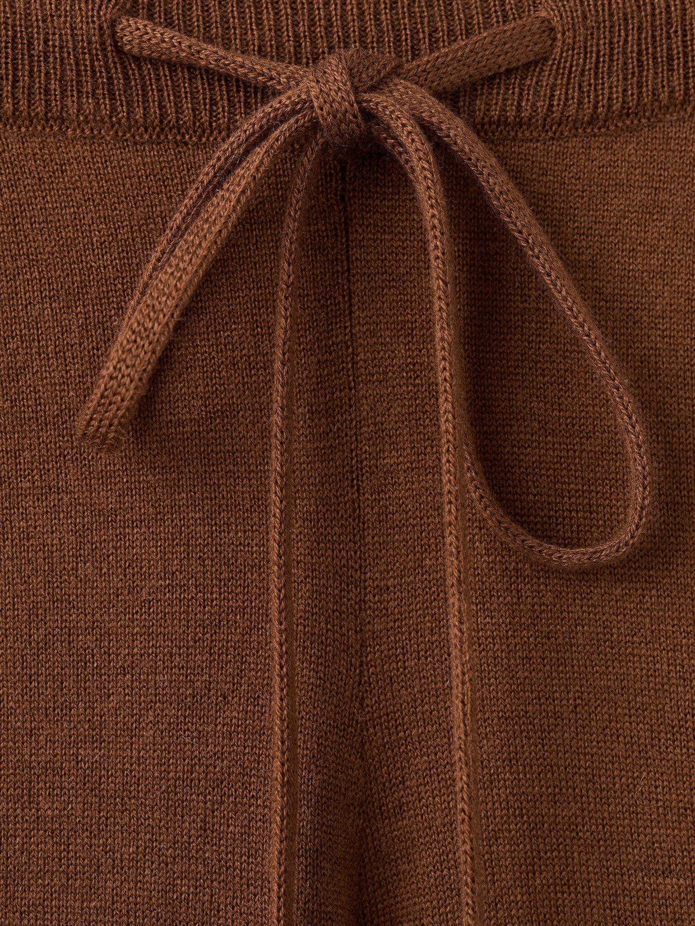 mango-straight-fit-trousers-with-elastic-waist-browndetail