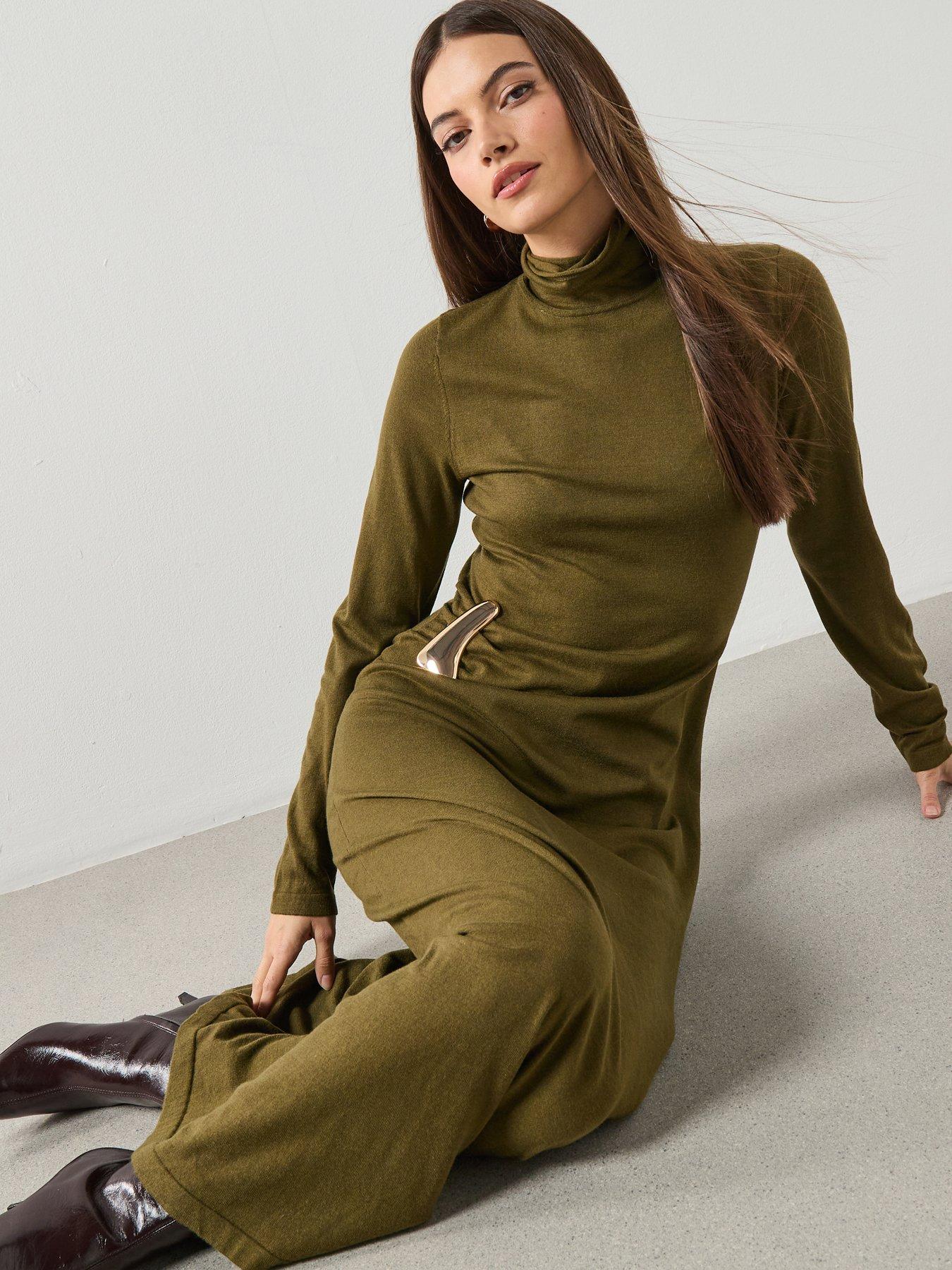 mango green knit dress Turtleneck Knitted With Brooch - Khaki FABRIC / MATERIAL_Rayon & Tencel
