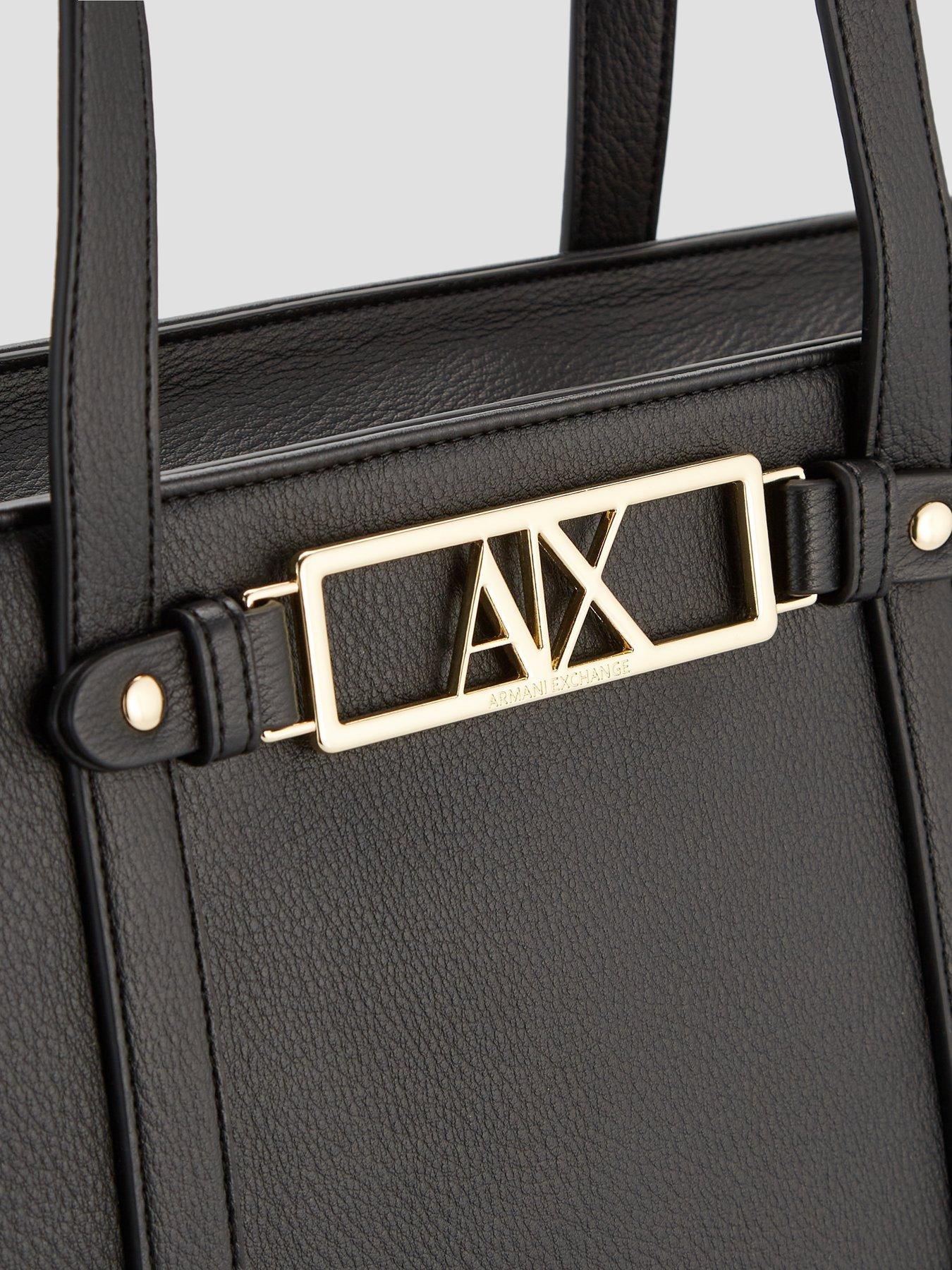 armani-exchange-polly-shopping-moutfit