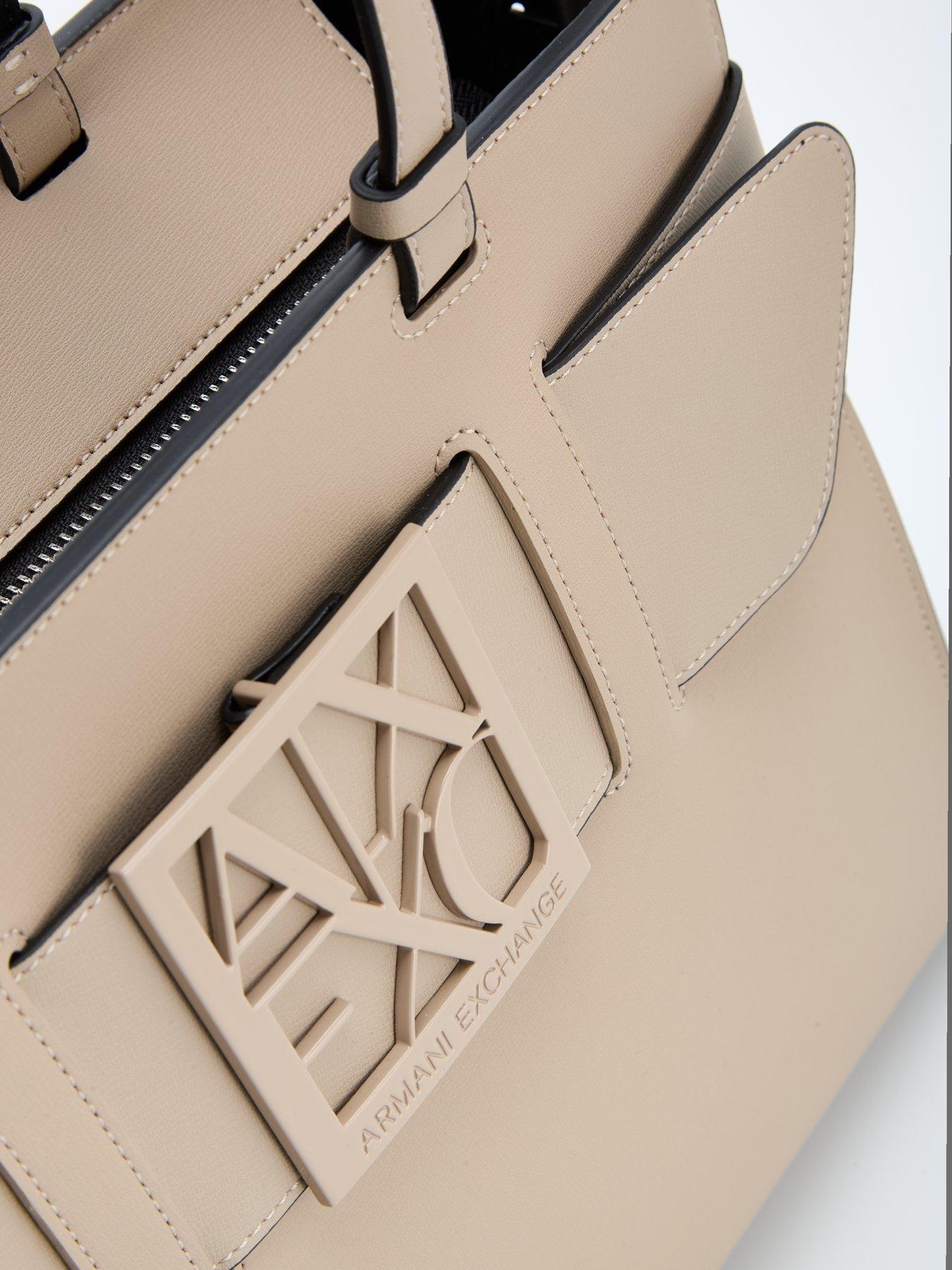 armani-exchange-susy-big-tote-bagoutfit
