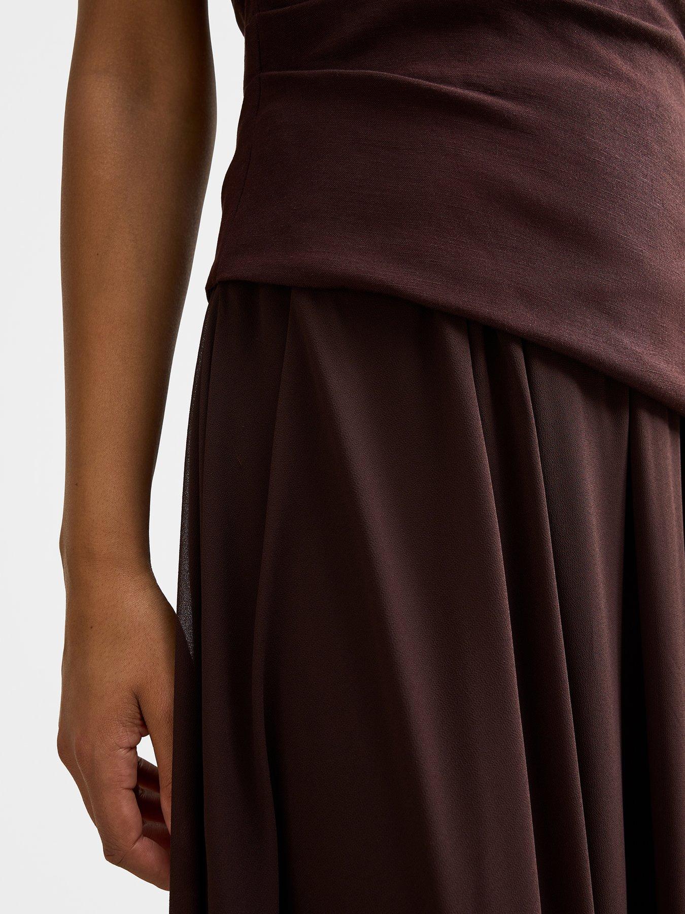 forever-new-elise-godet-maxi-dress-brownoutfit