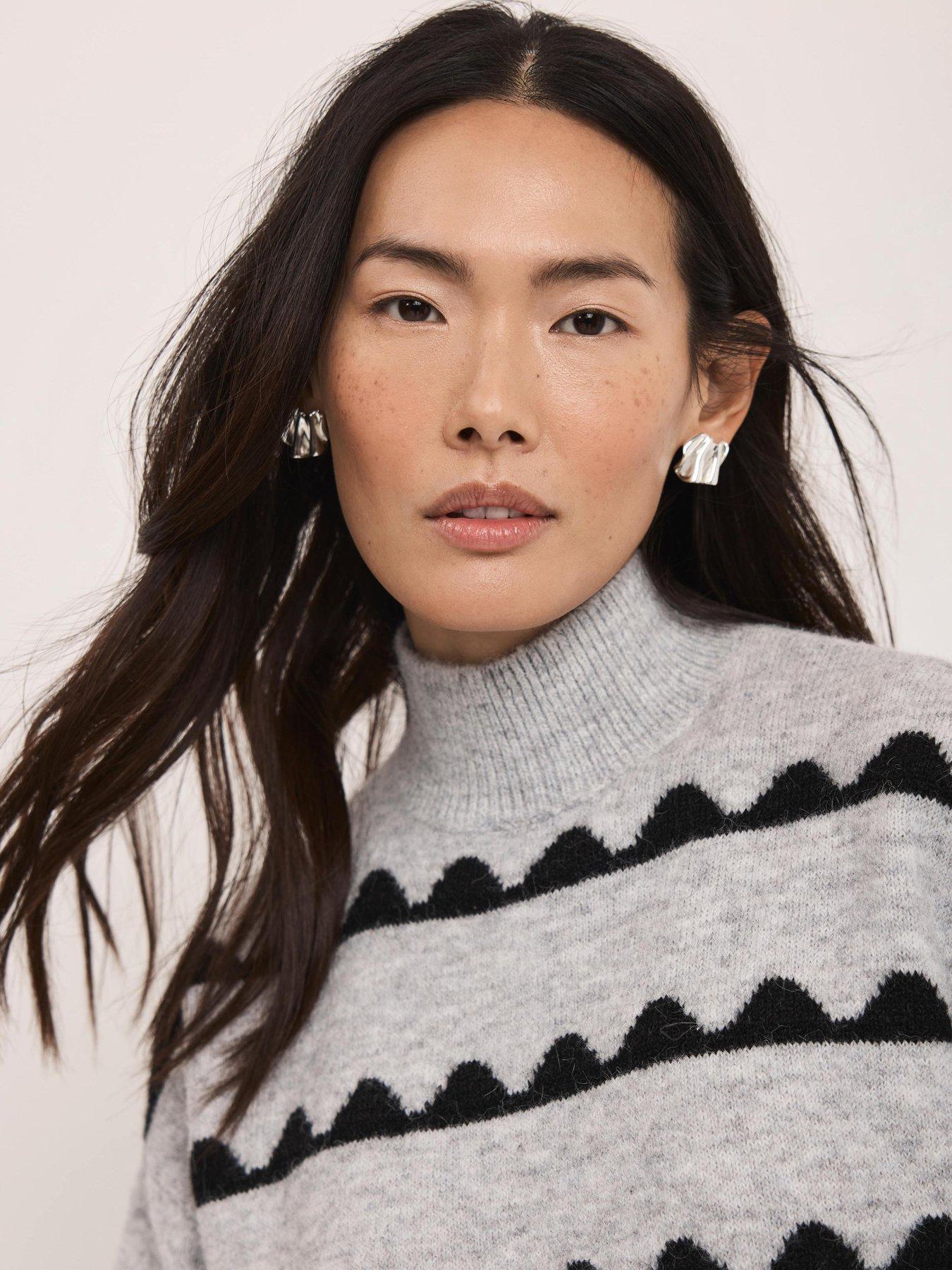 mint-velvet-scallop-stripe-jumper-greyoutfit