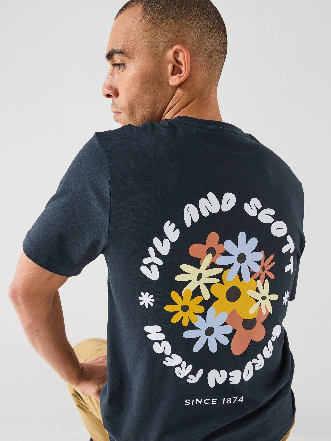 Image 1 of 4 of Lyle & Scott Nature Graphic T-Shirt - Navy