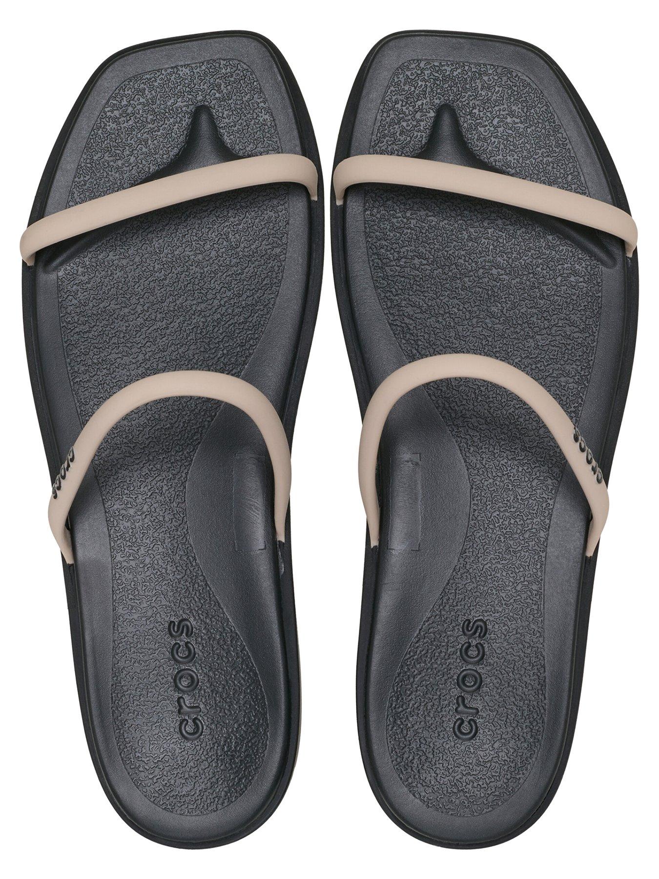 crocs-miami-two-tone-two-strap-sandal--dulceblackoutfit