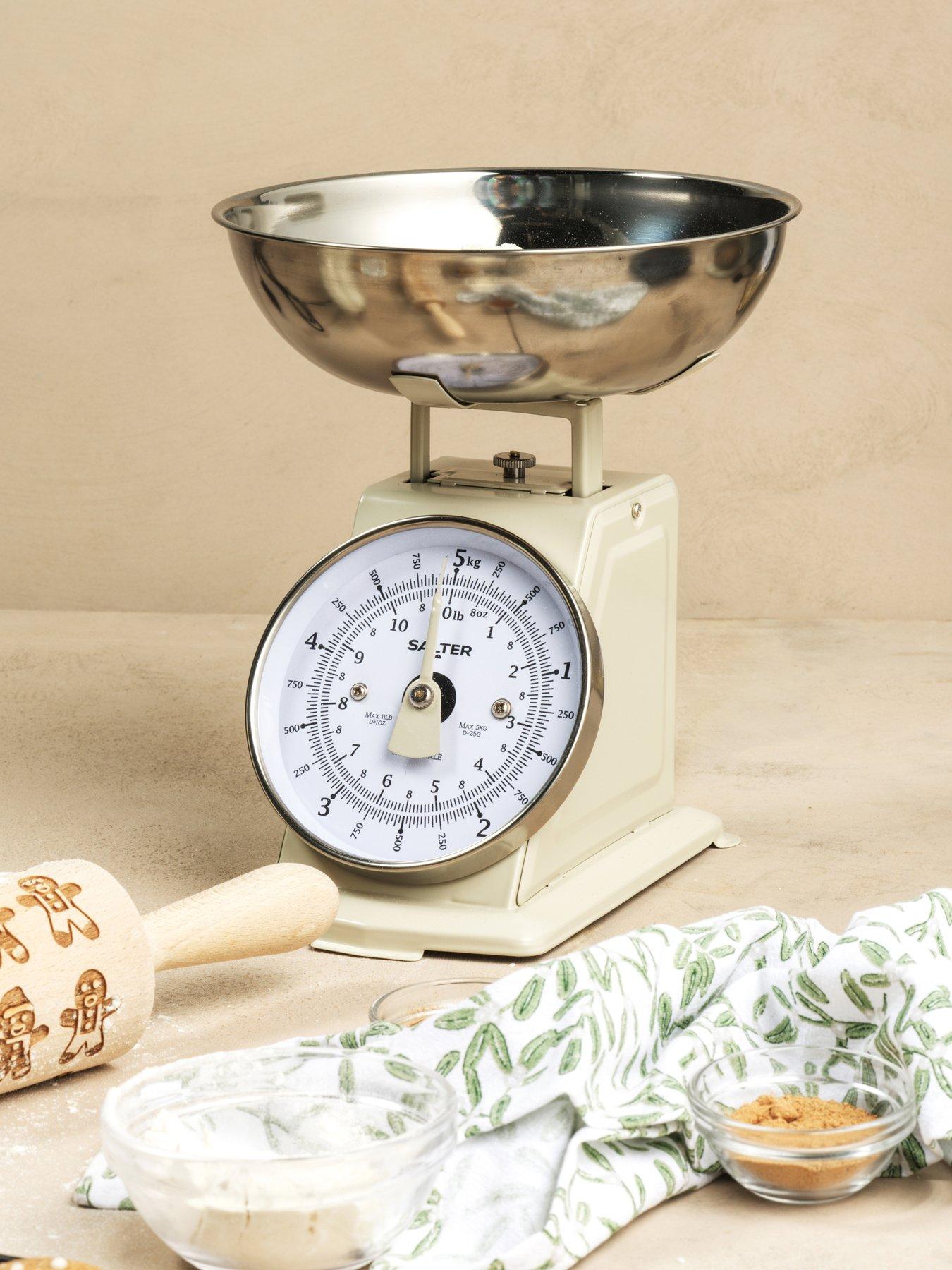 salter-timeless-mechanical-scaleoutfit