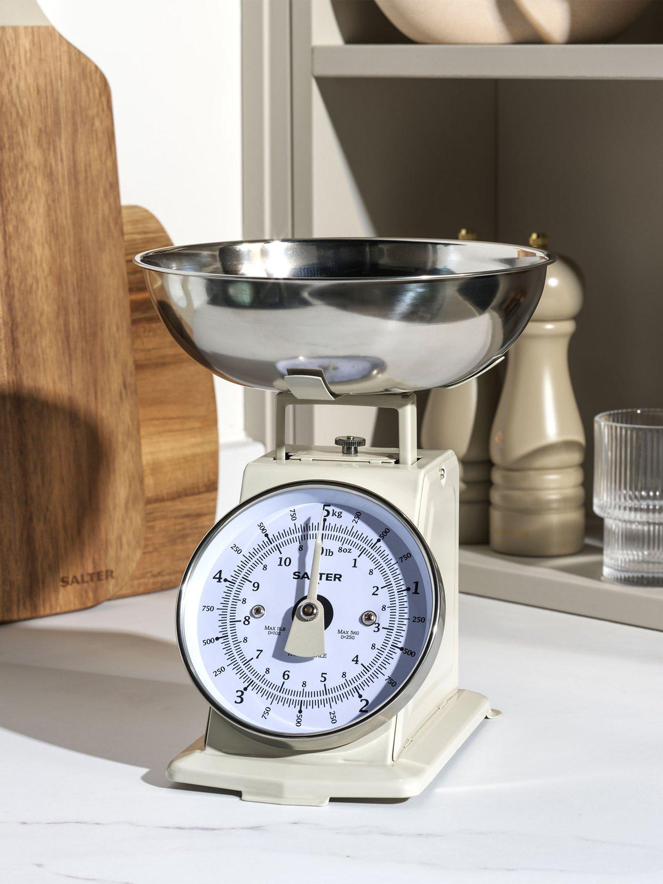 salter-timeless-mechanical-scaledetail