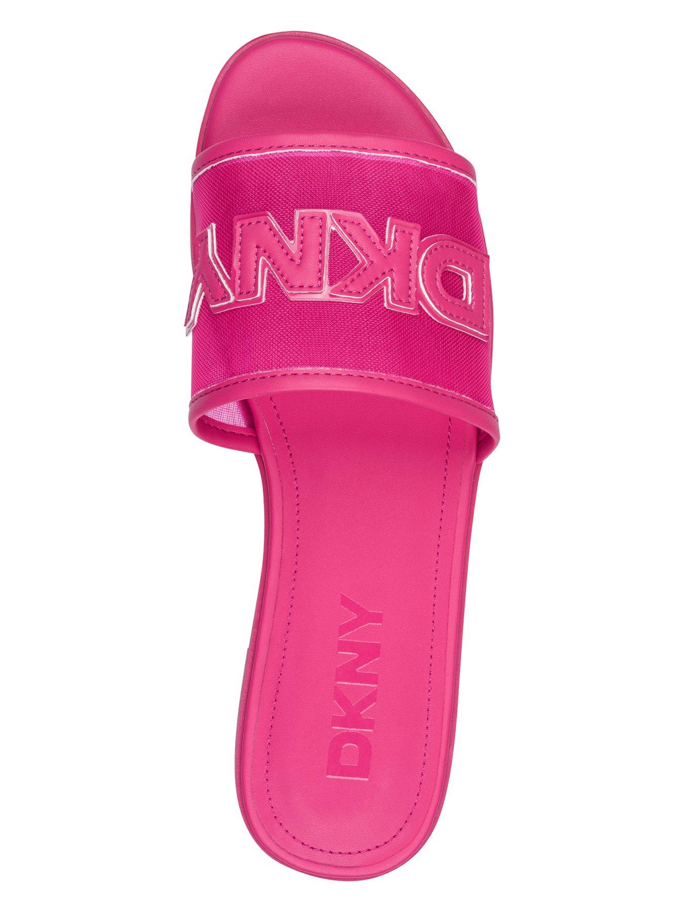dkny-wren-flat-slide-5mmoutfit
