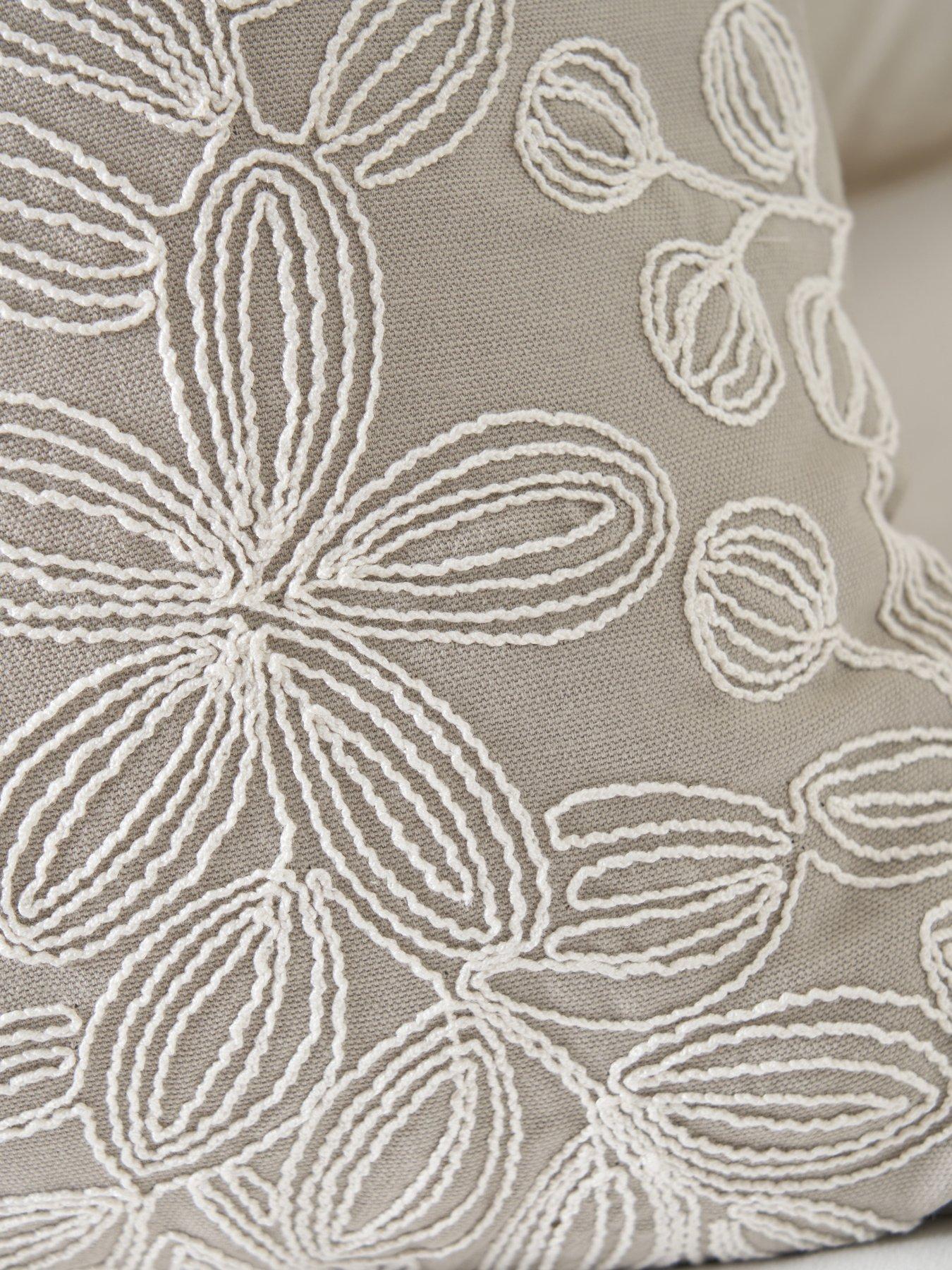 the-very-collection-spring-garden-embroidered-cushiondetail