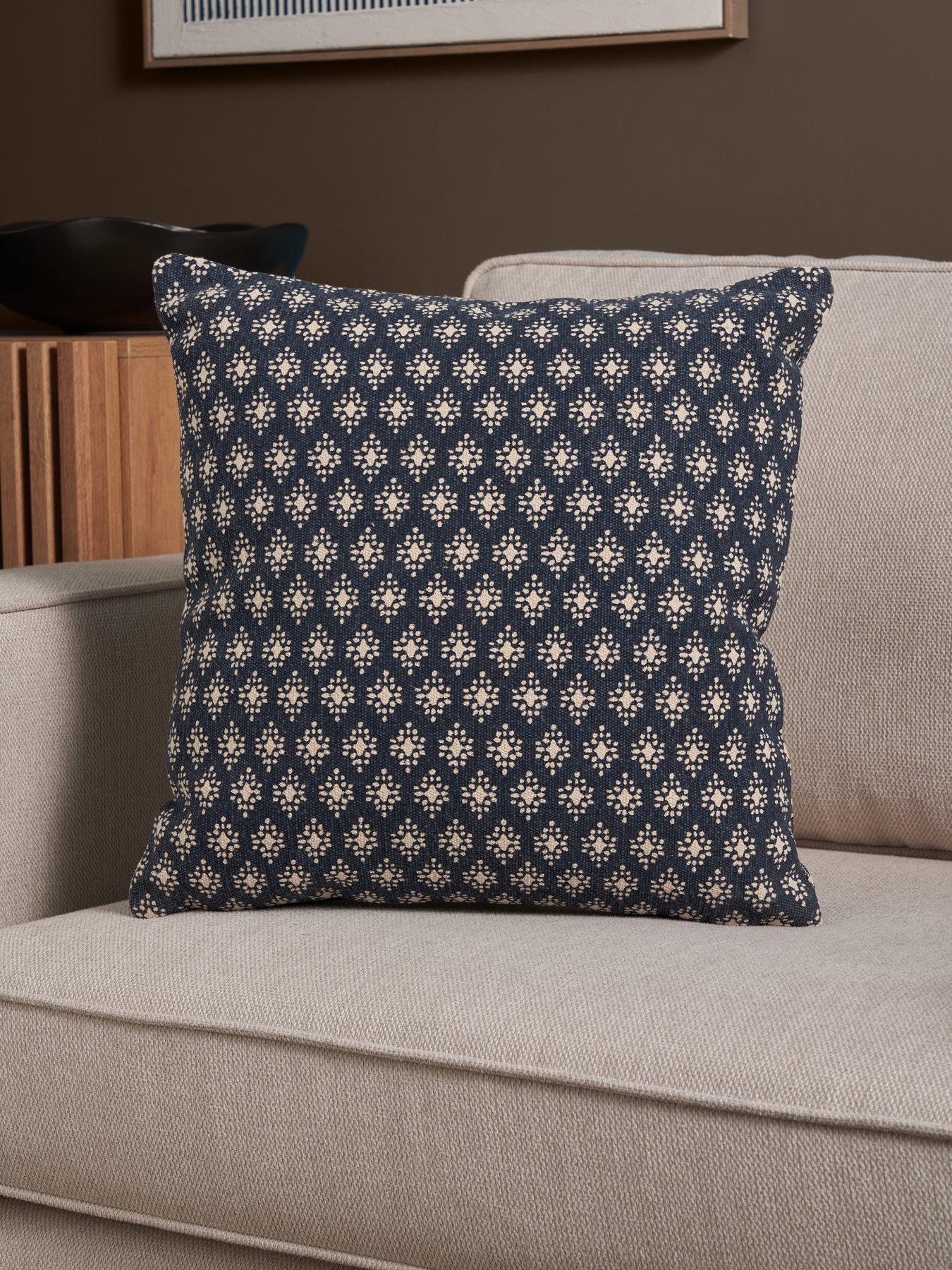 the-very-collection-zen-block-print-cushionfront