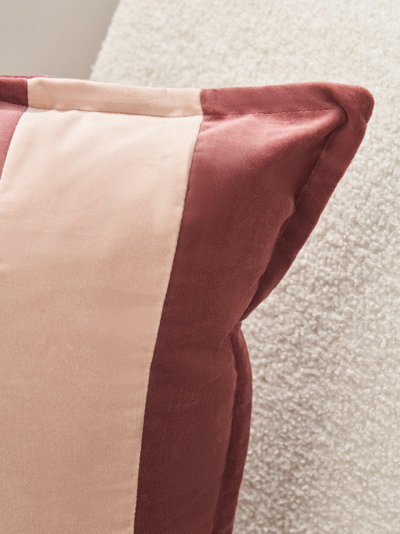 the-very-collection-velvet-stripe-cushionoutfit