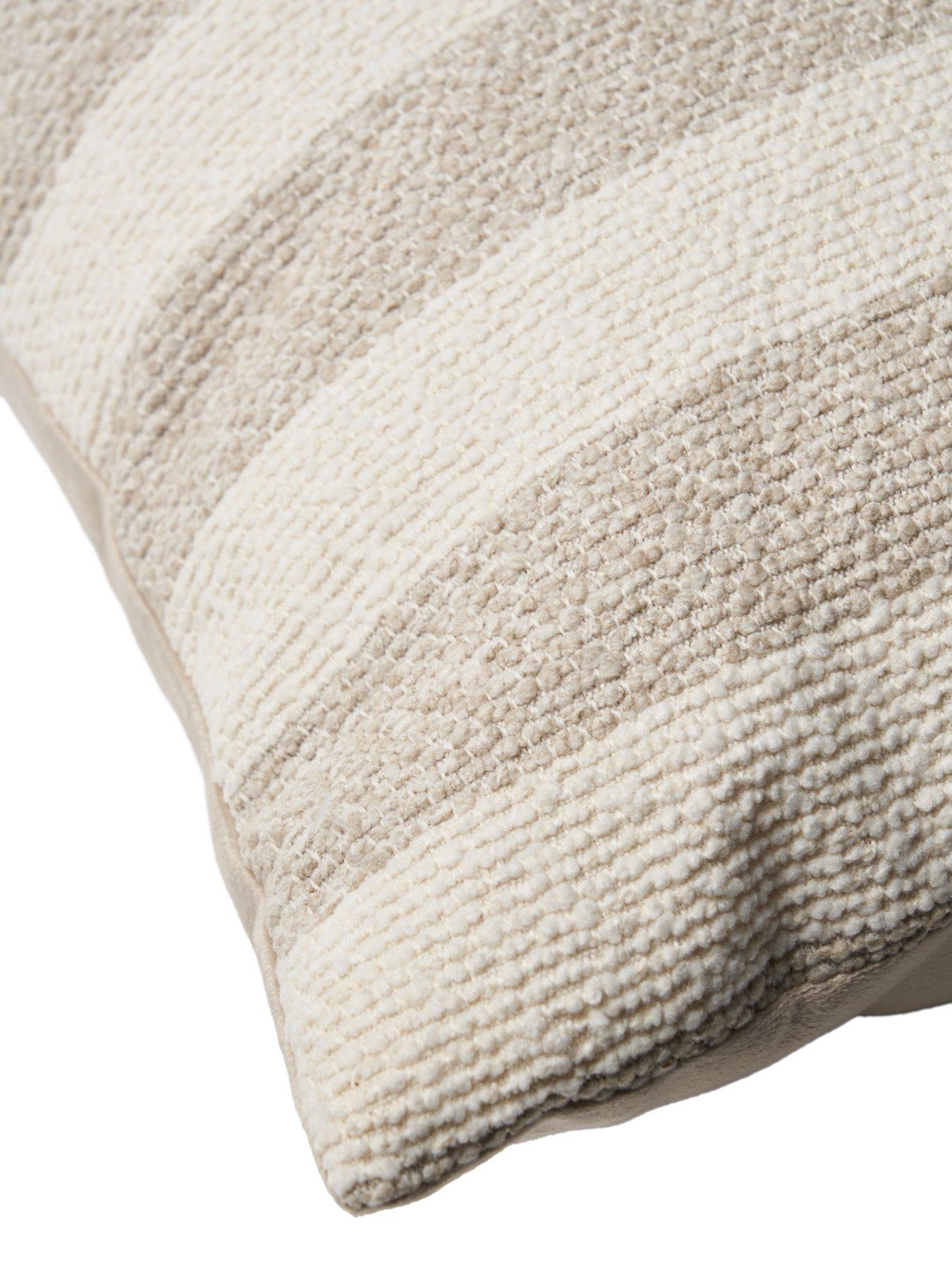 the-very-collection-finn-textured-stripe-cushiondetail
