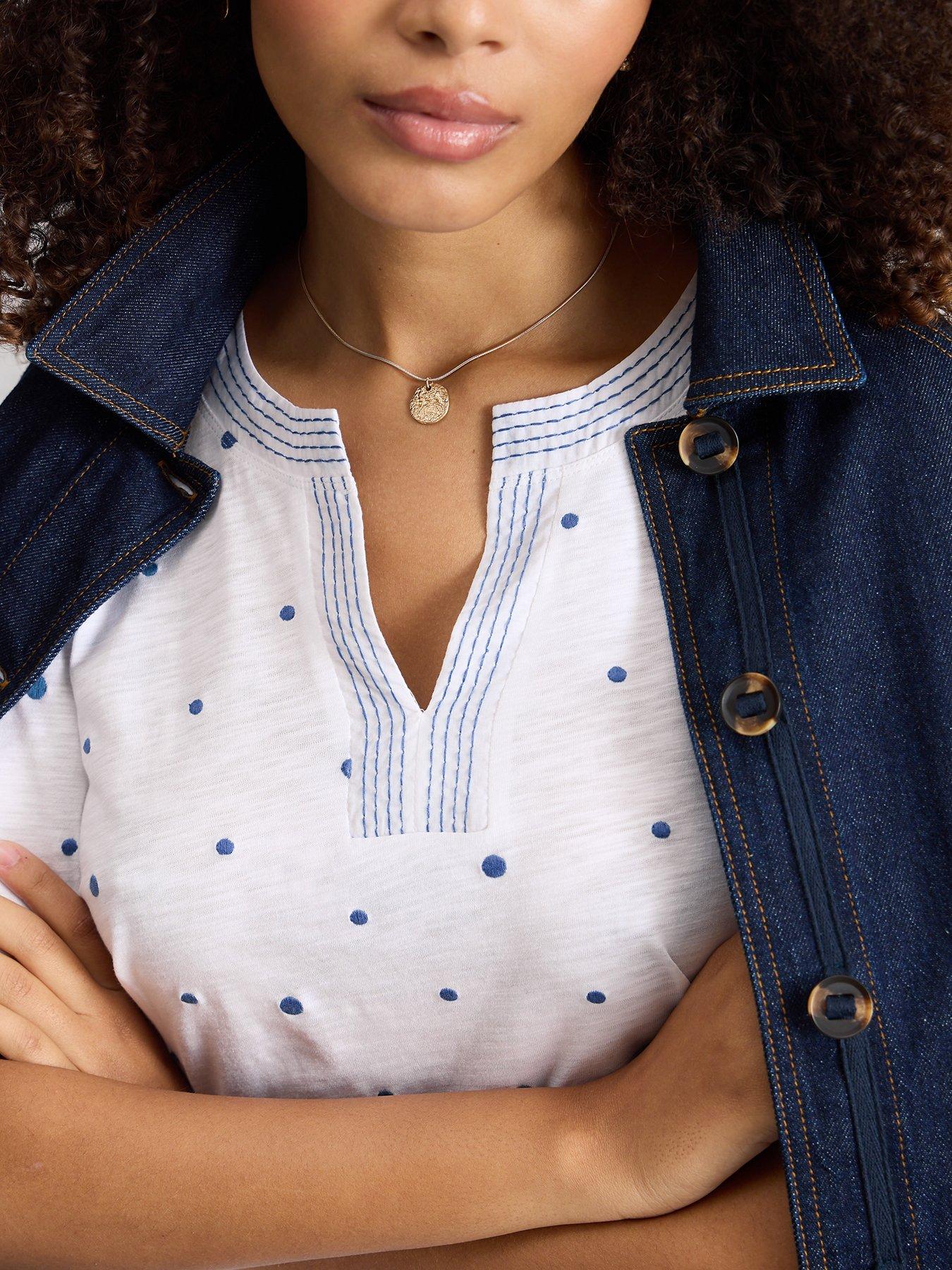 white-stuff-weaver-notch-embroidered-t-shirt-whiteoutfit