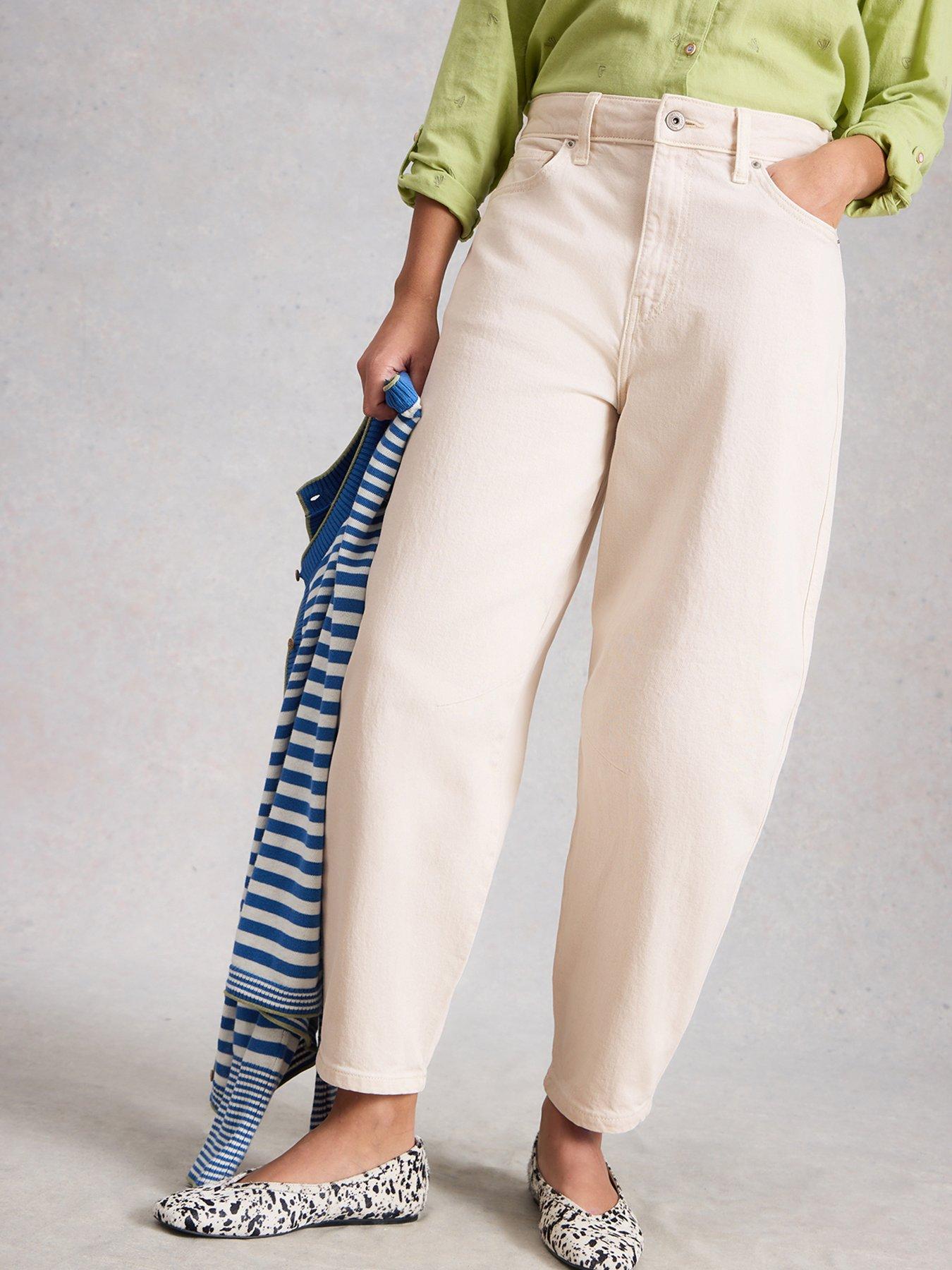 white-stuff-aubrey-barrel-leg-jeanfront