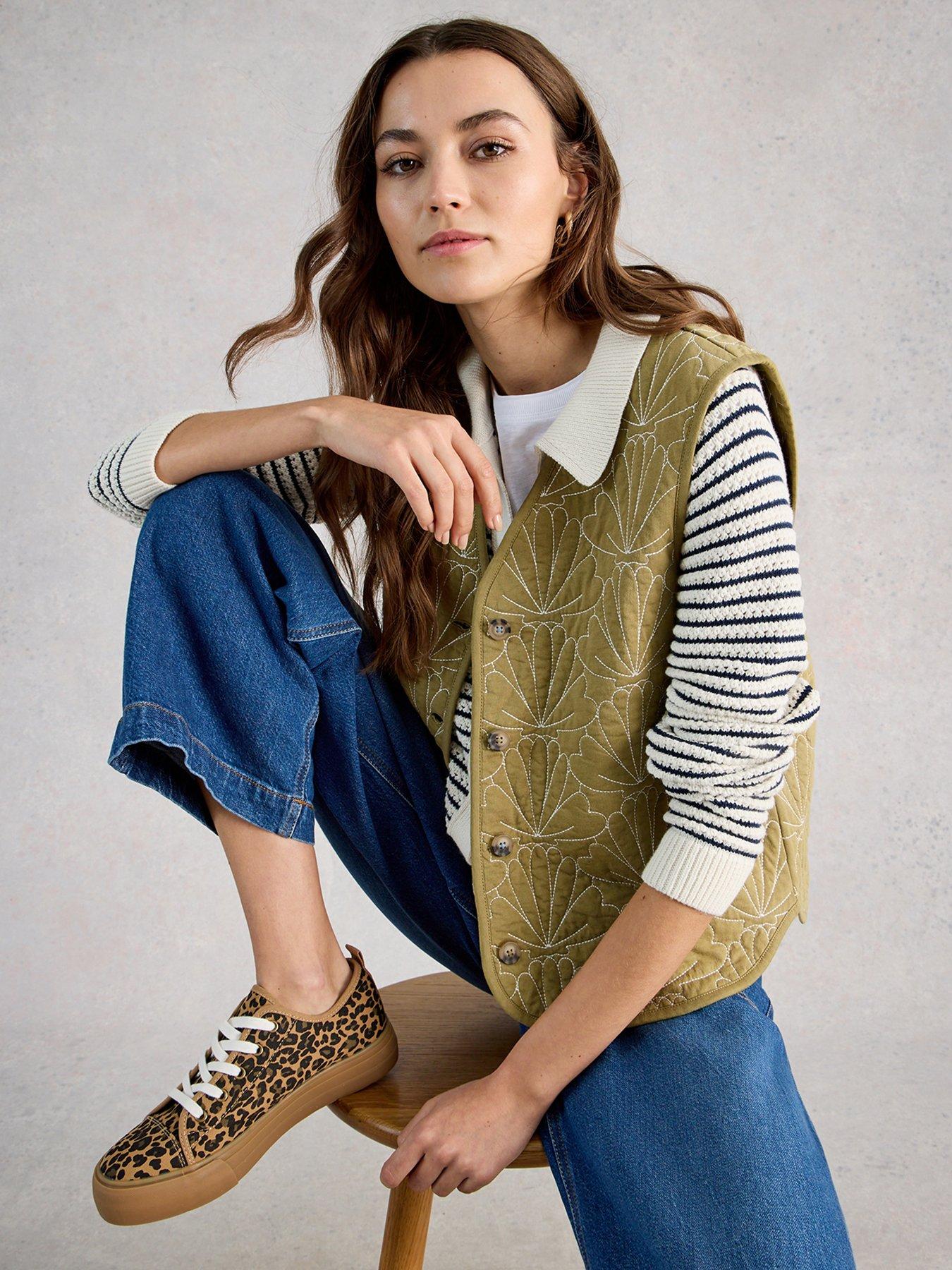Image 3 of 6 of White Stuff Ayra Quilted Gilet - Green