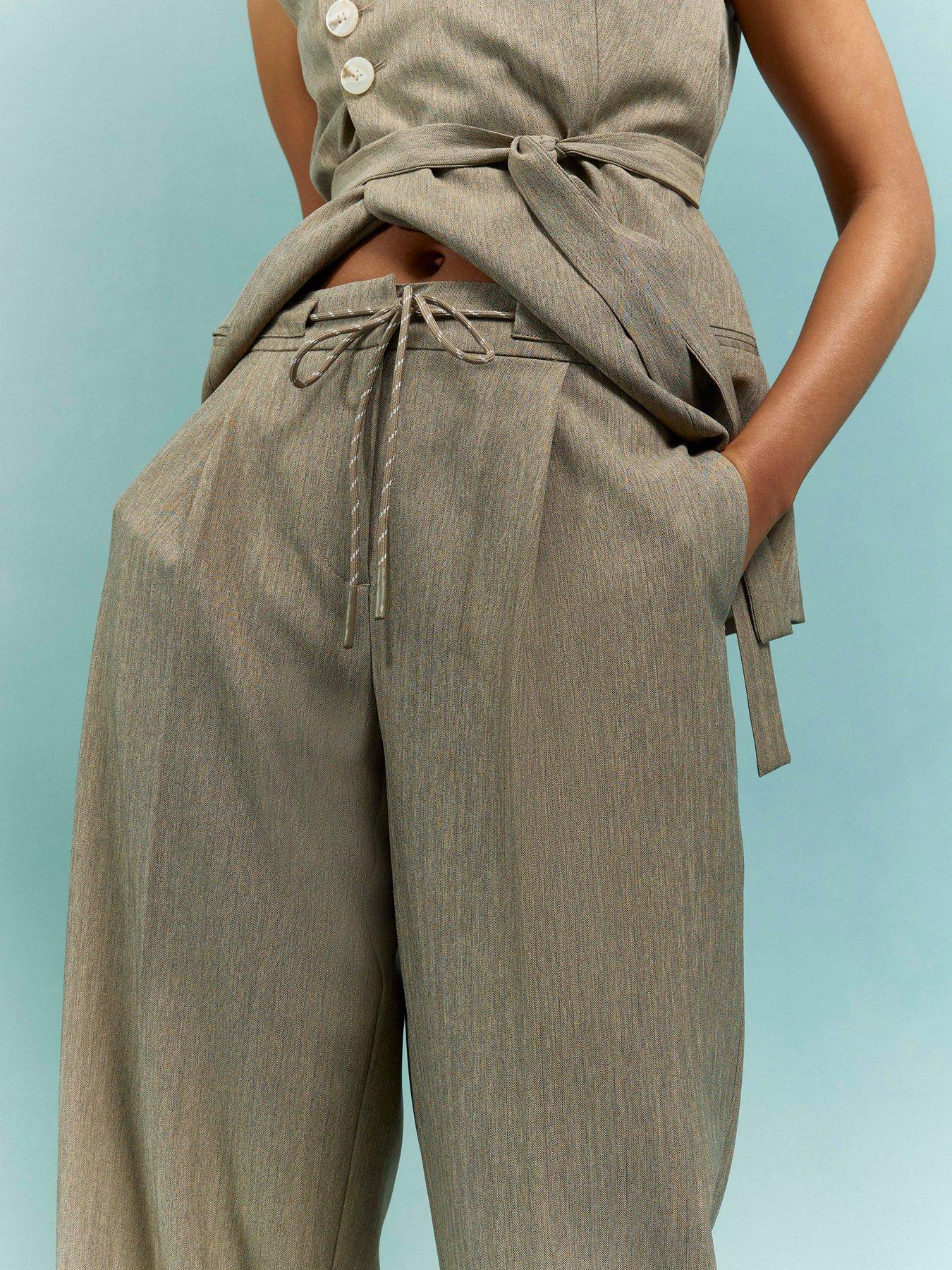 river-island-tie-detail-herringbone-trouser-beigeoutfit