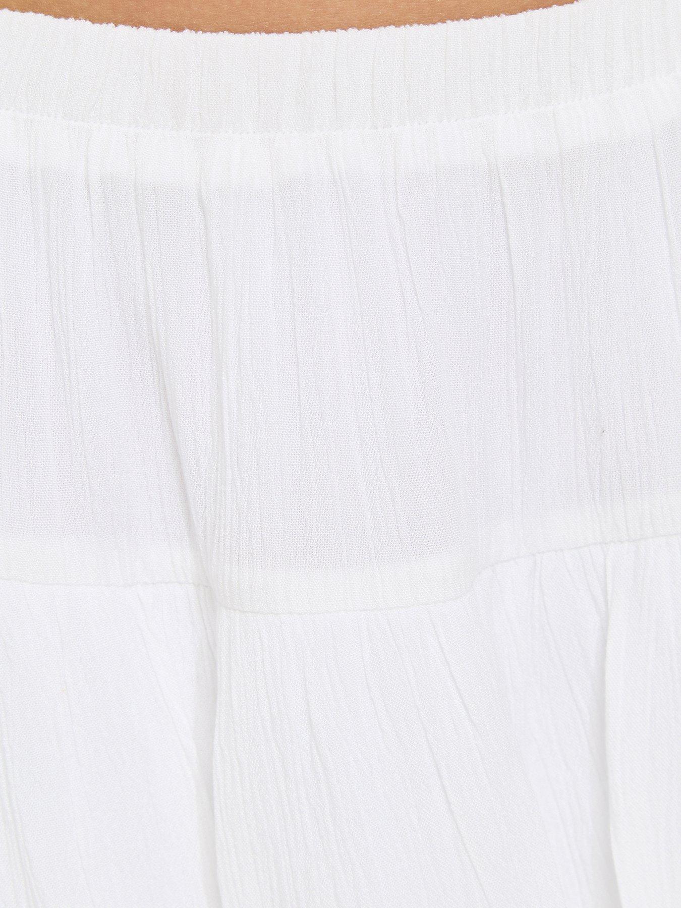 Image 5 of 5 of New Look 915 Crinkle Texture Rara Skort - White
