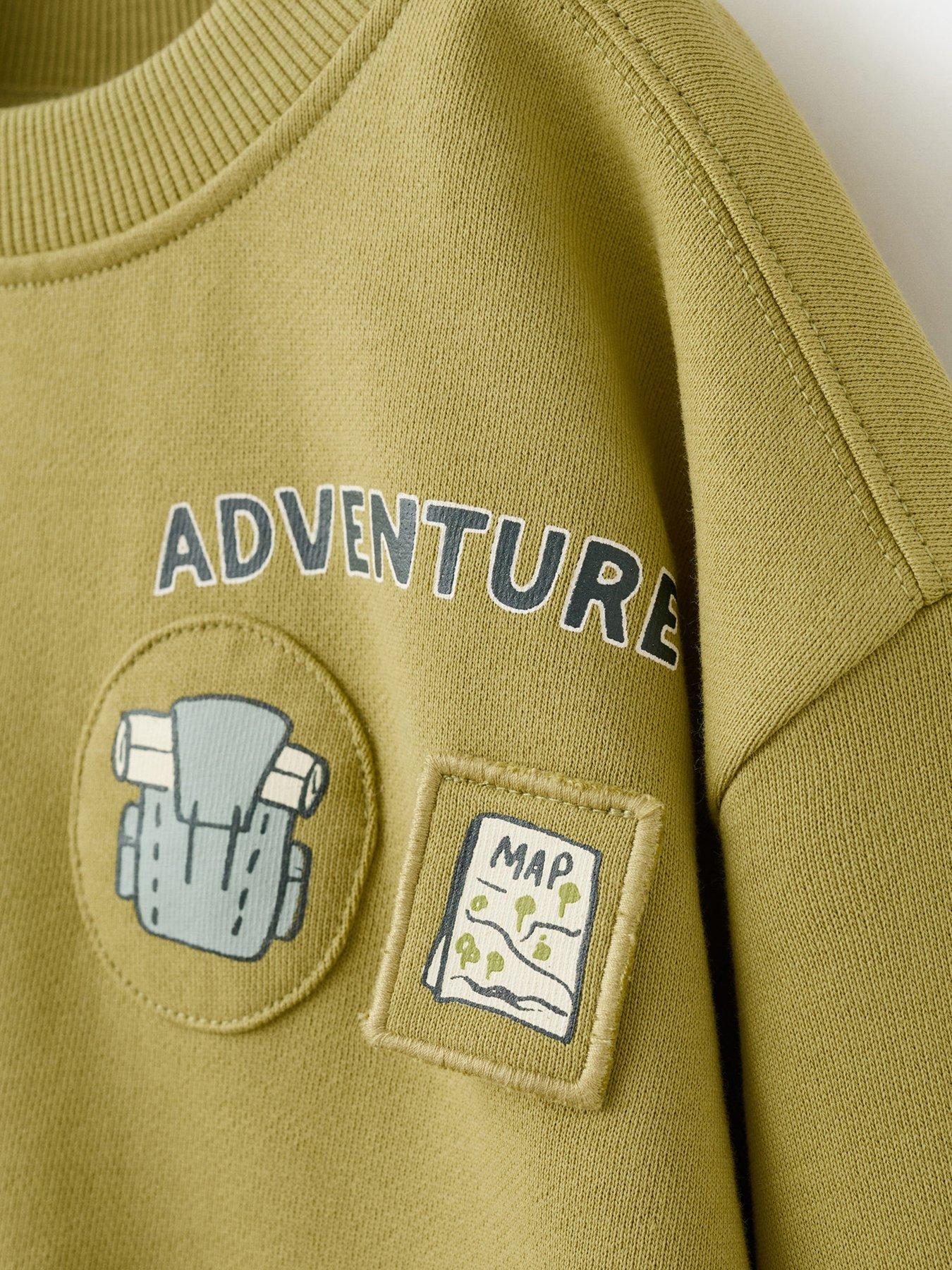 mango-younger-boys-explore-sweatshirt-bright-greenoutfit