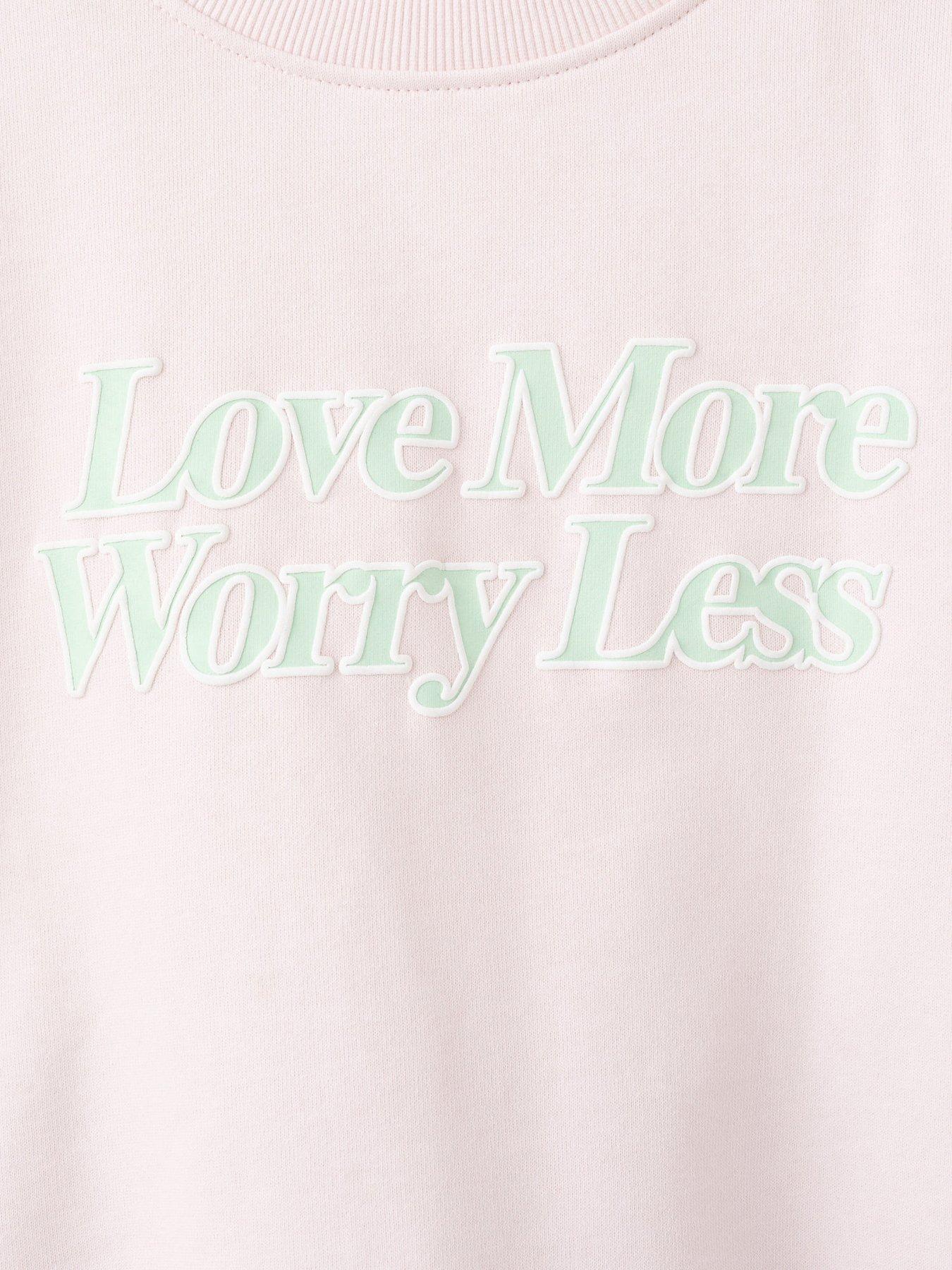 mango-girls-love-more-graphic-sweatshirt-light-pinkdetail