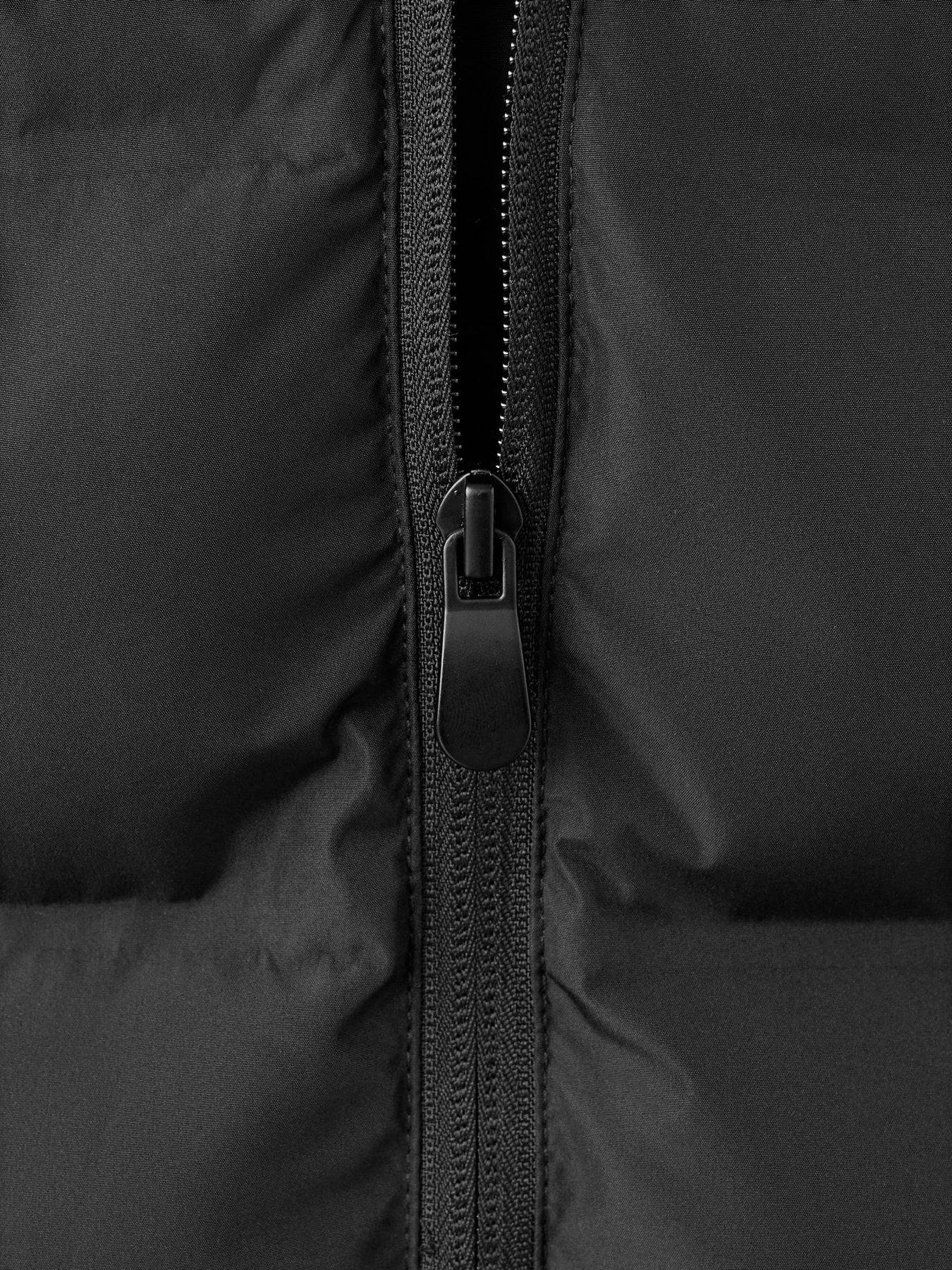 mango-boys-hooded-gilet-blackdetail