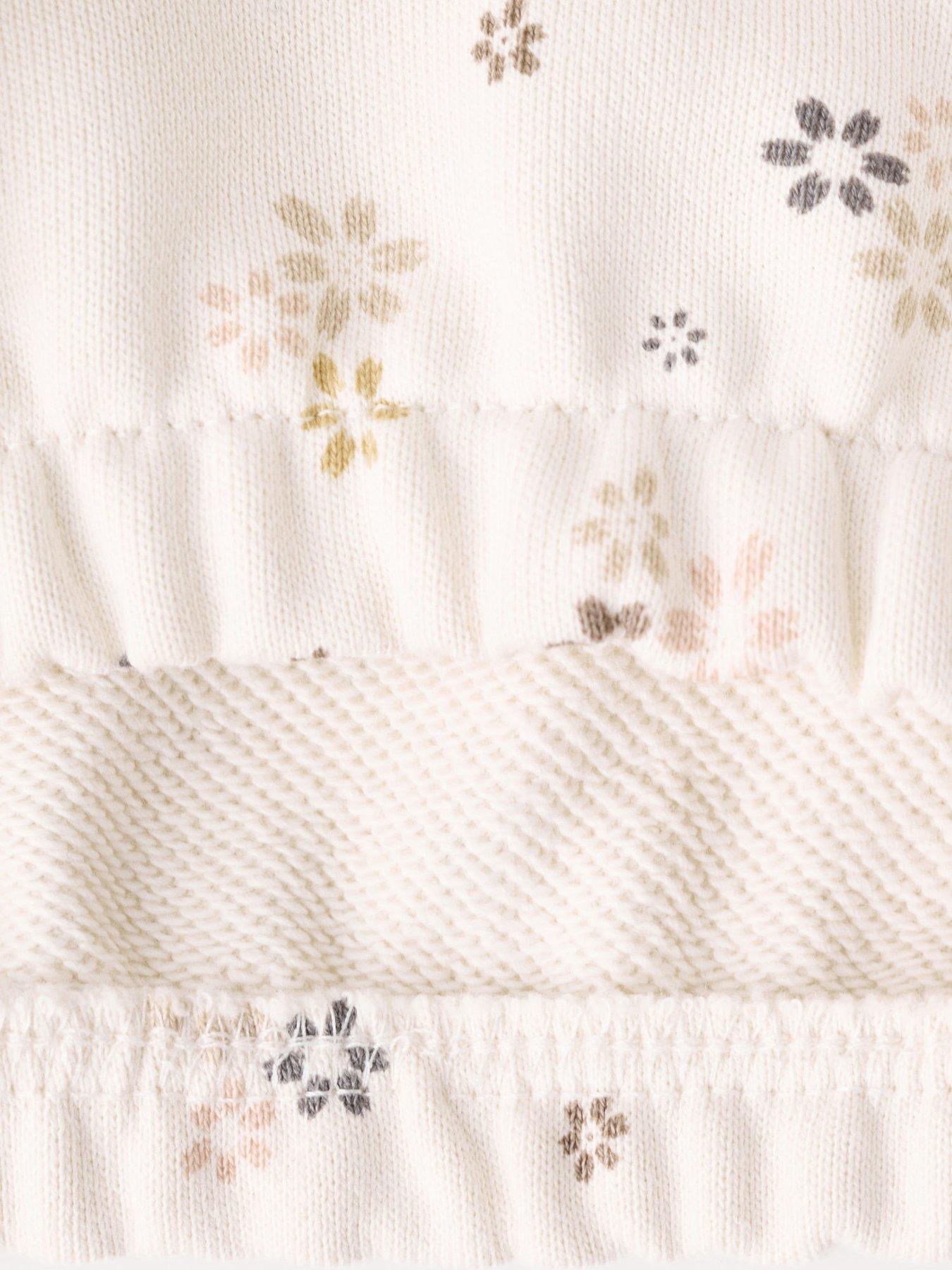 mango-younger-girls-daisy-print-sweatshirt-creamoutfit