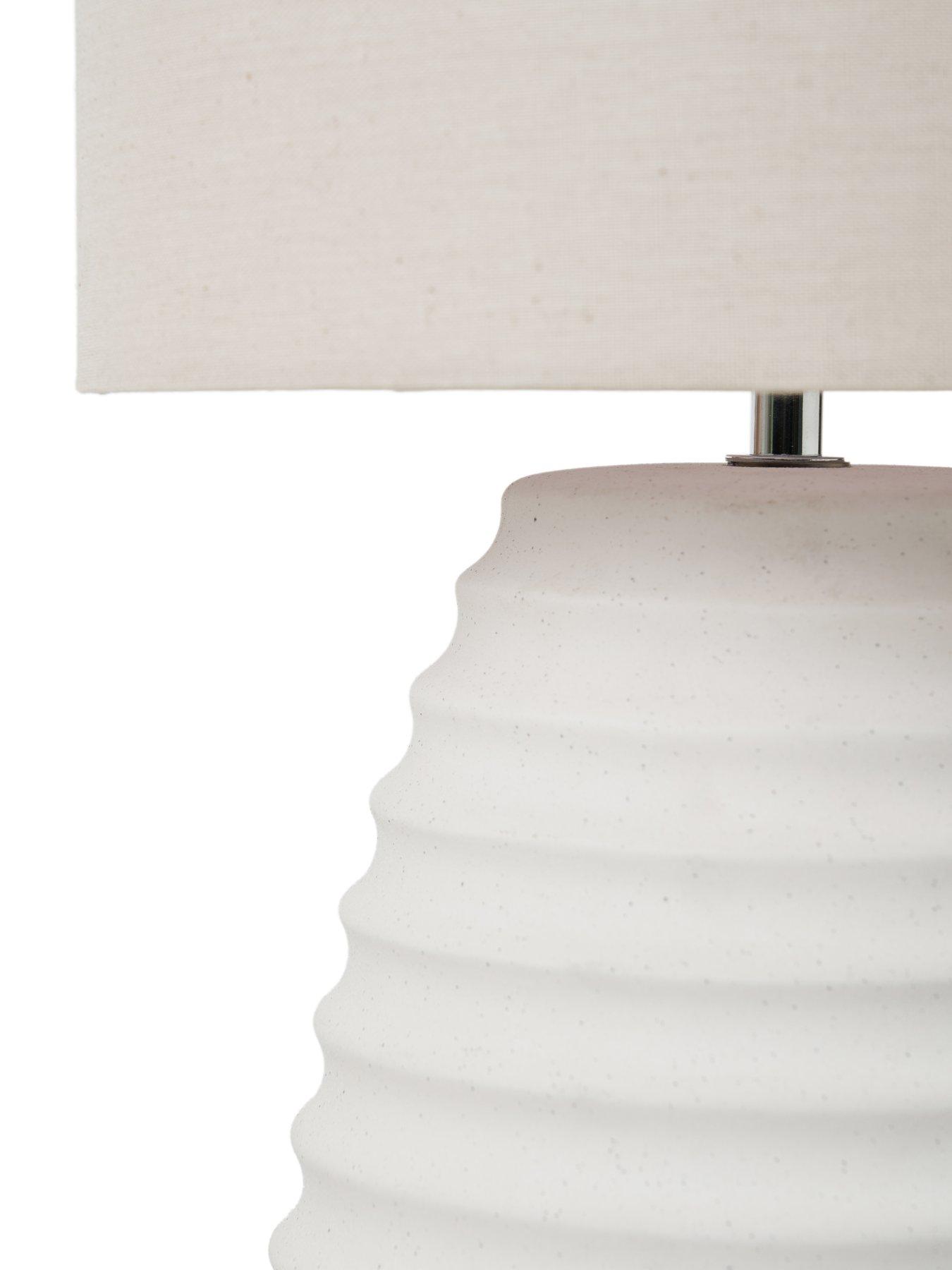 the-very-collection-ceramic-beehive-floor-lampoutfit