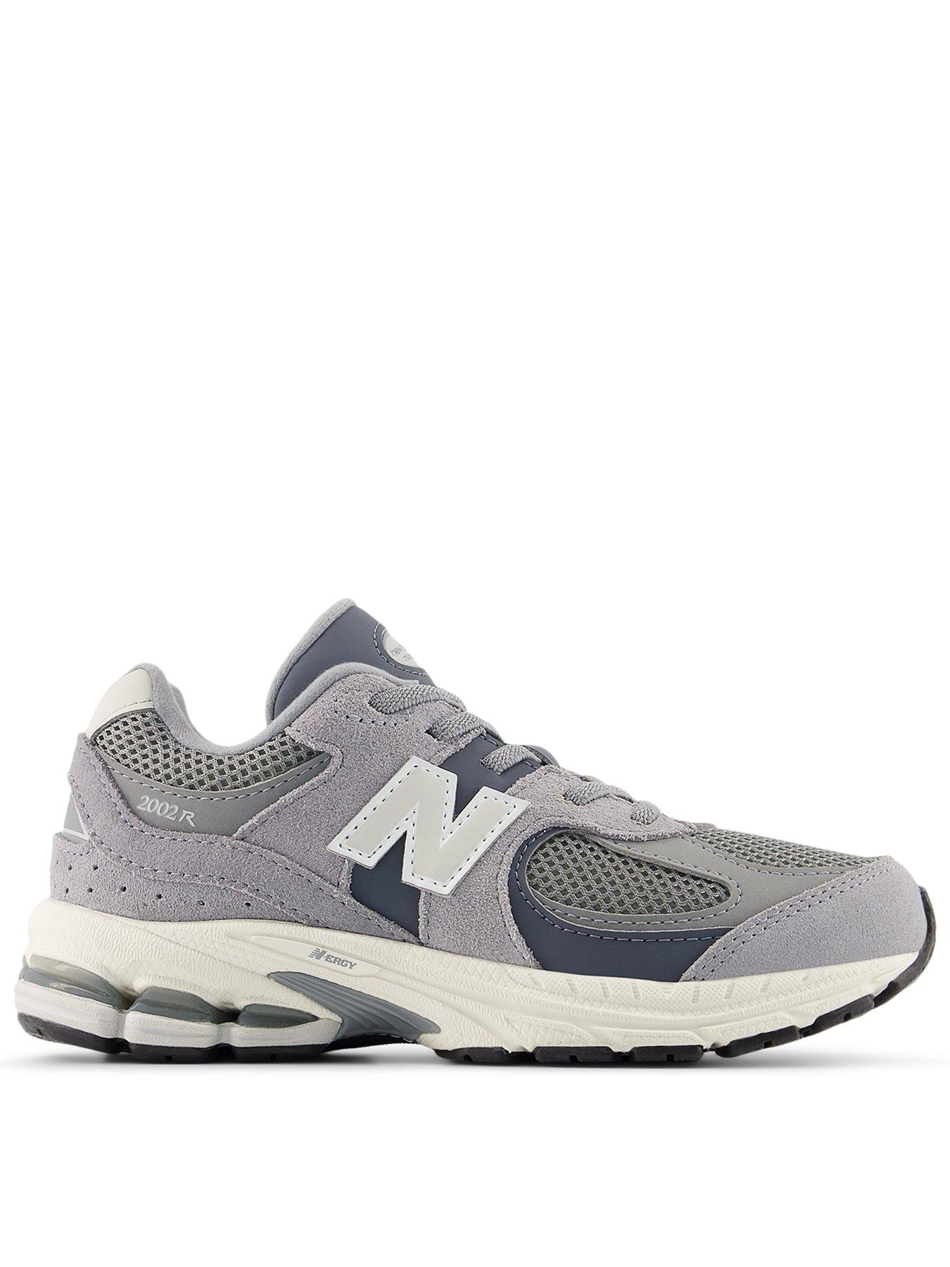new-balance-kids-2002-trainer-greyfront