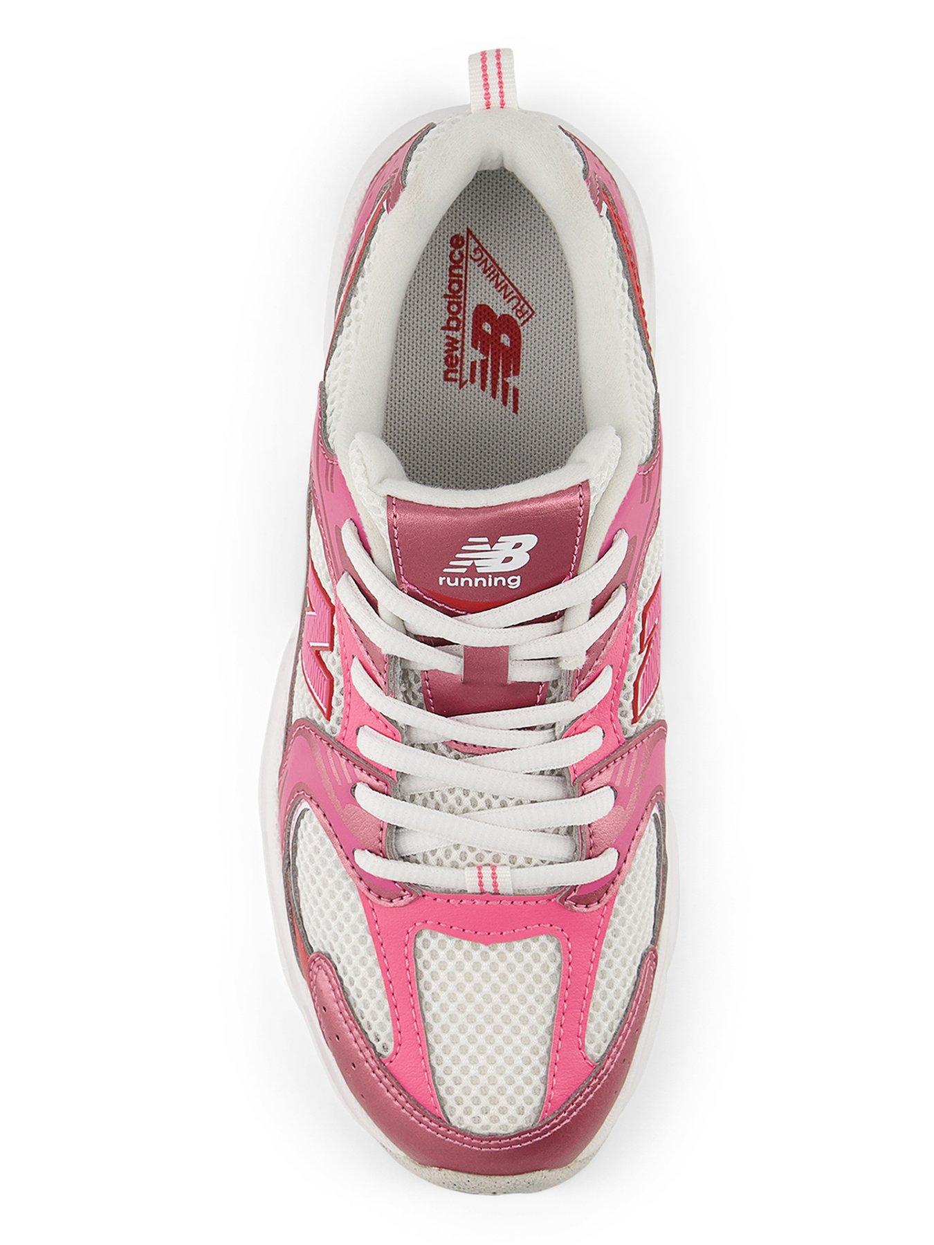 new-balance-junior-530-trainer-pinkoutfit