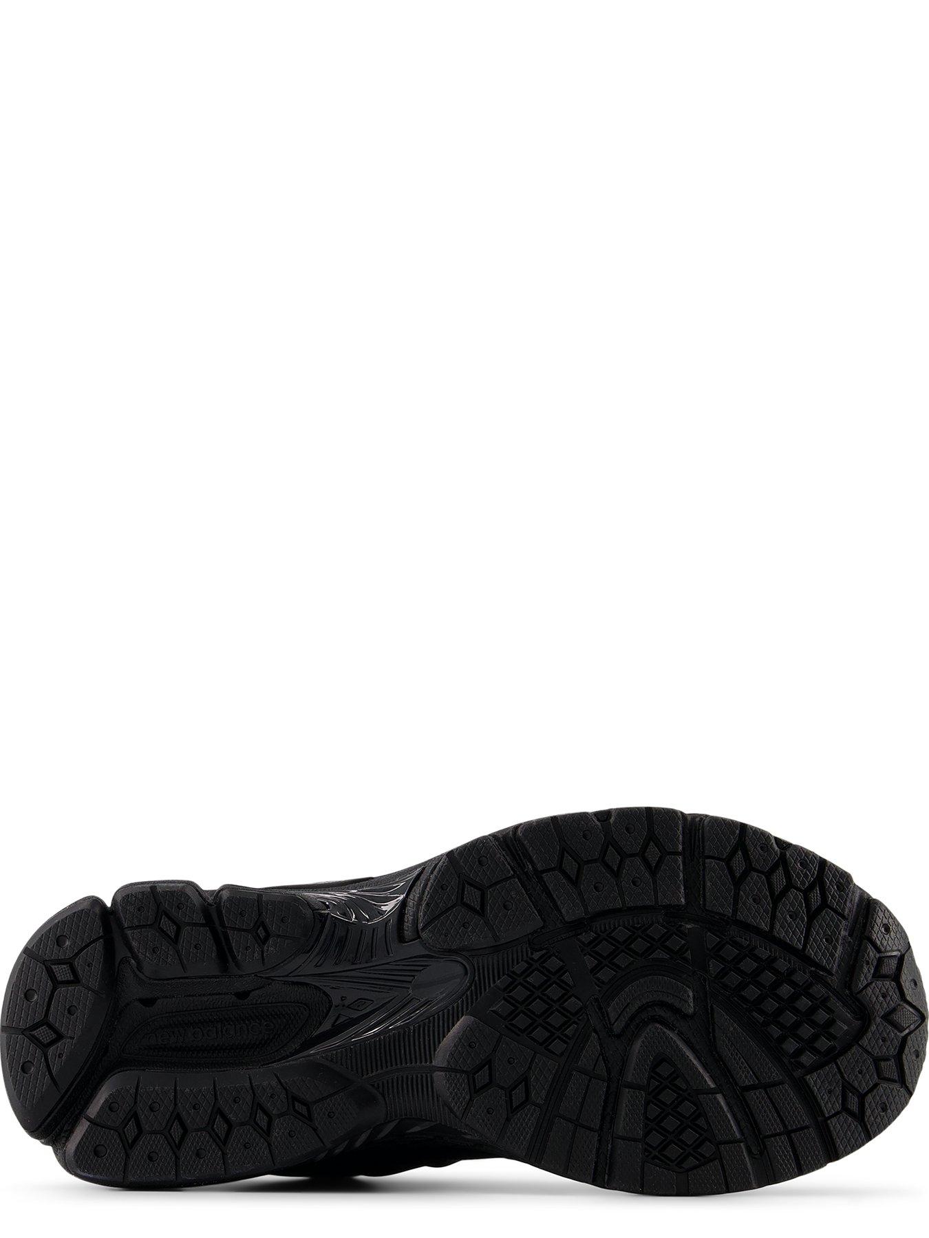 Image 5 of 5 of New Balance Junior 2002 Trainer - Black