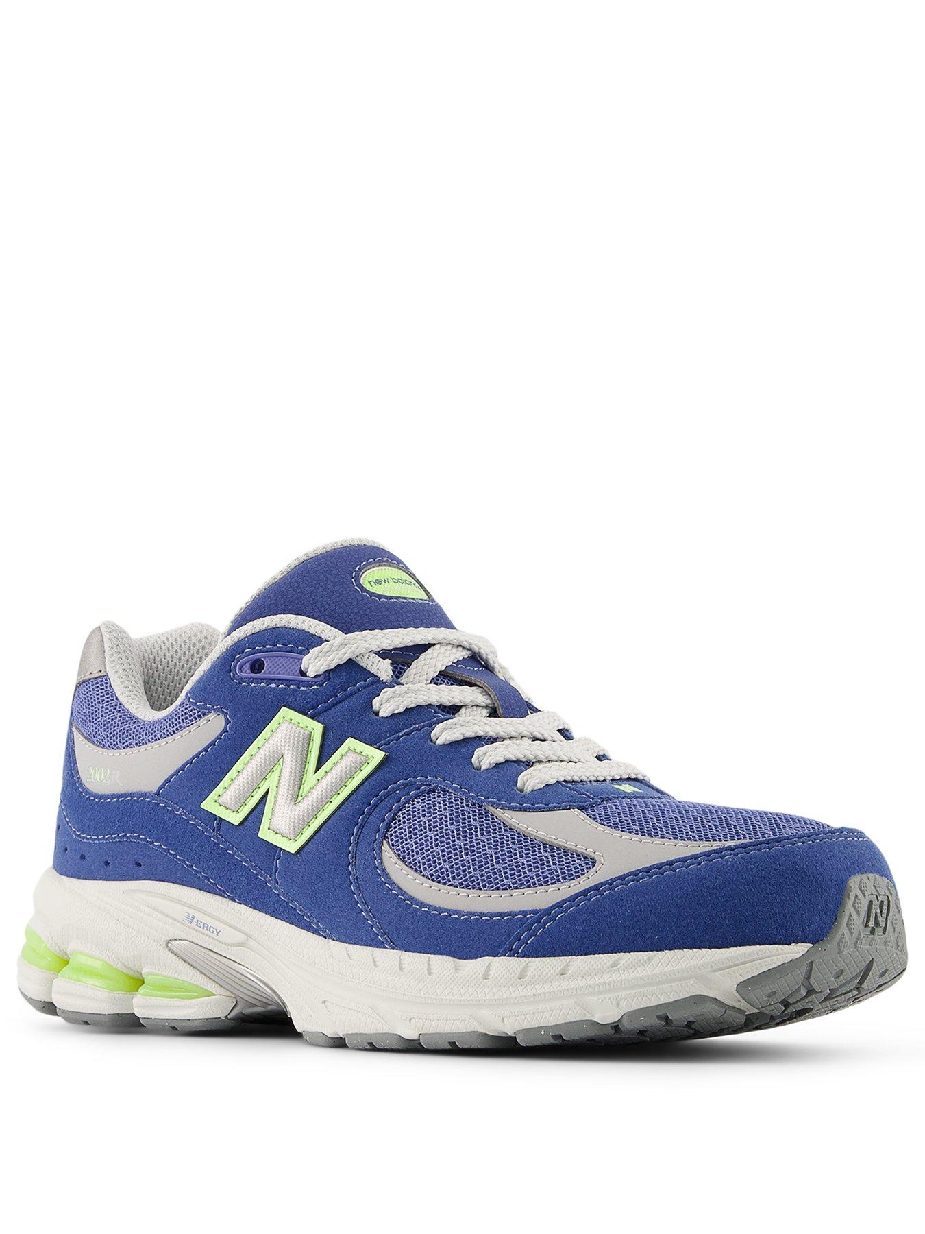 new-balance-junior-2002-trainer-bluestillFront