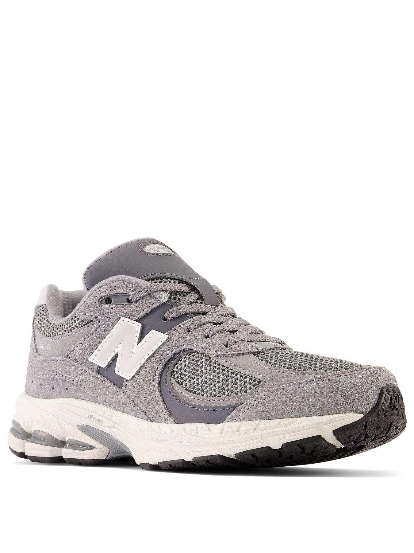 new-balance-junior-2002-trainer-bluestillFront