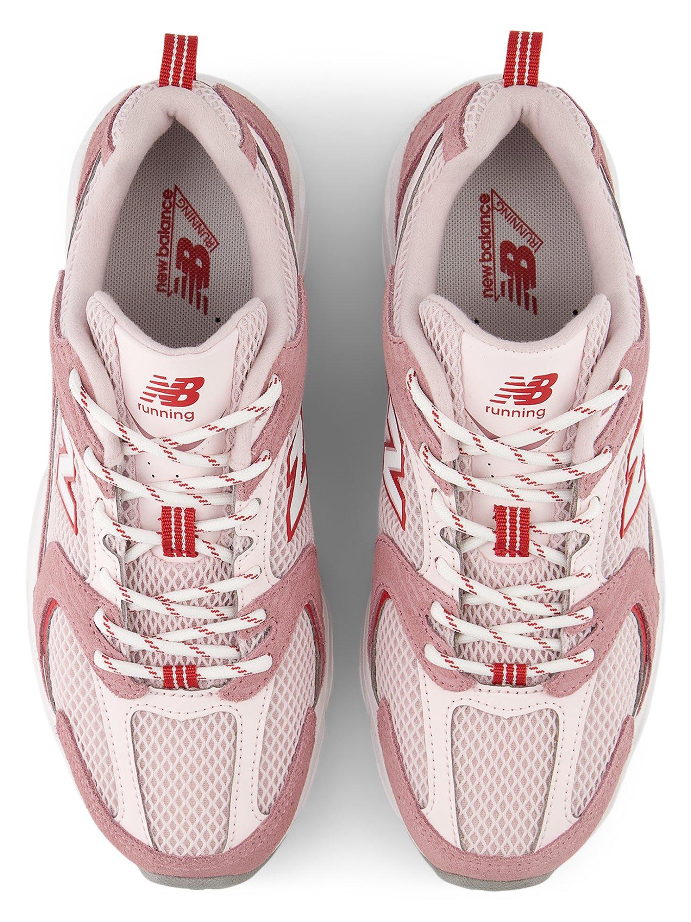 new-balance-womens-530-trainer-pinkoutfit
