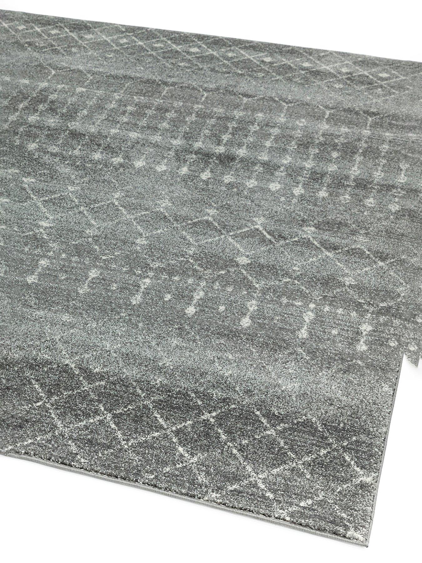asiatic-nova-nomadic-rug-greyoutfit