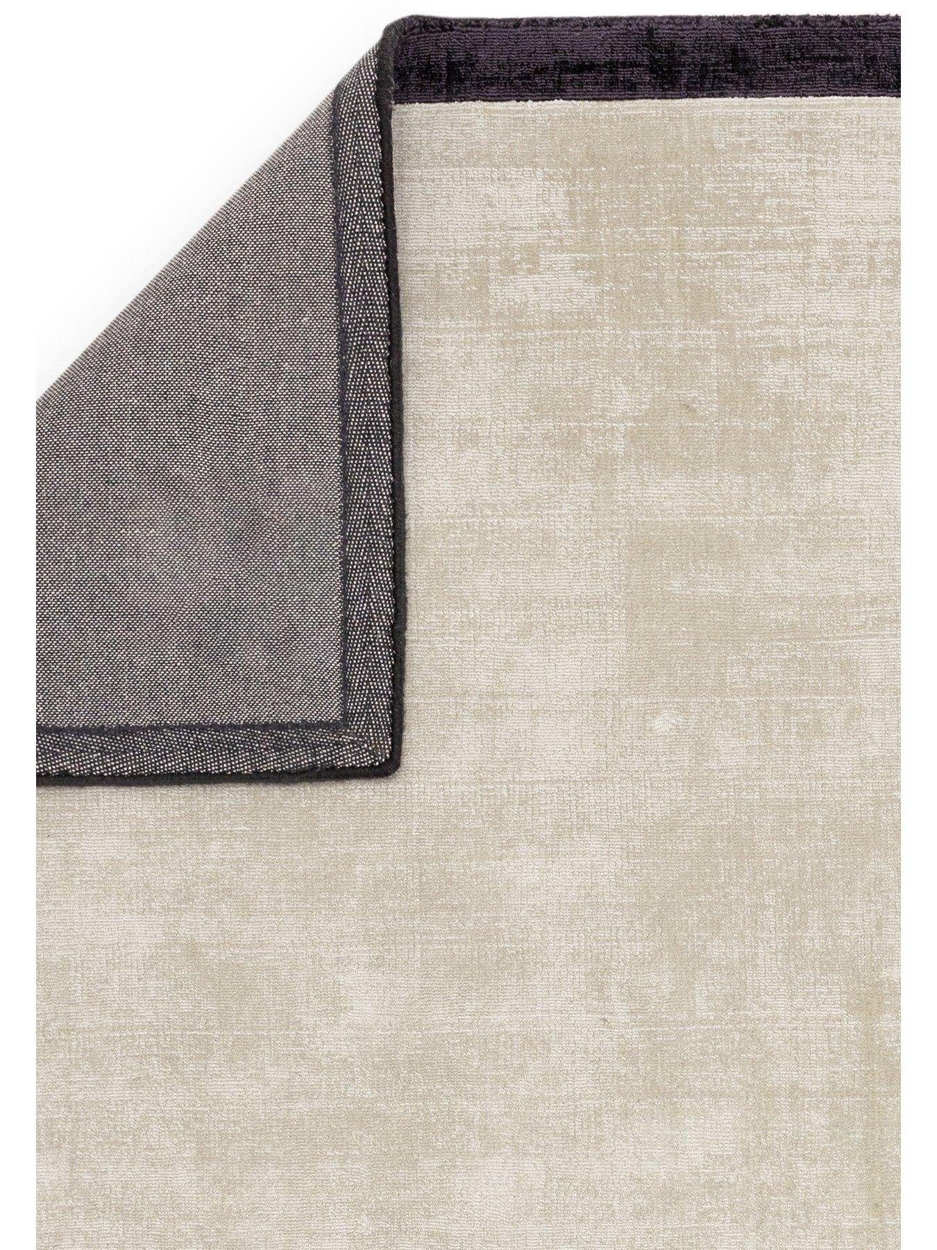 asiatic-blade-border-rug-puttydetail