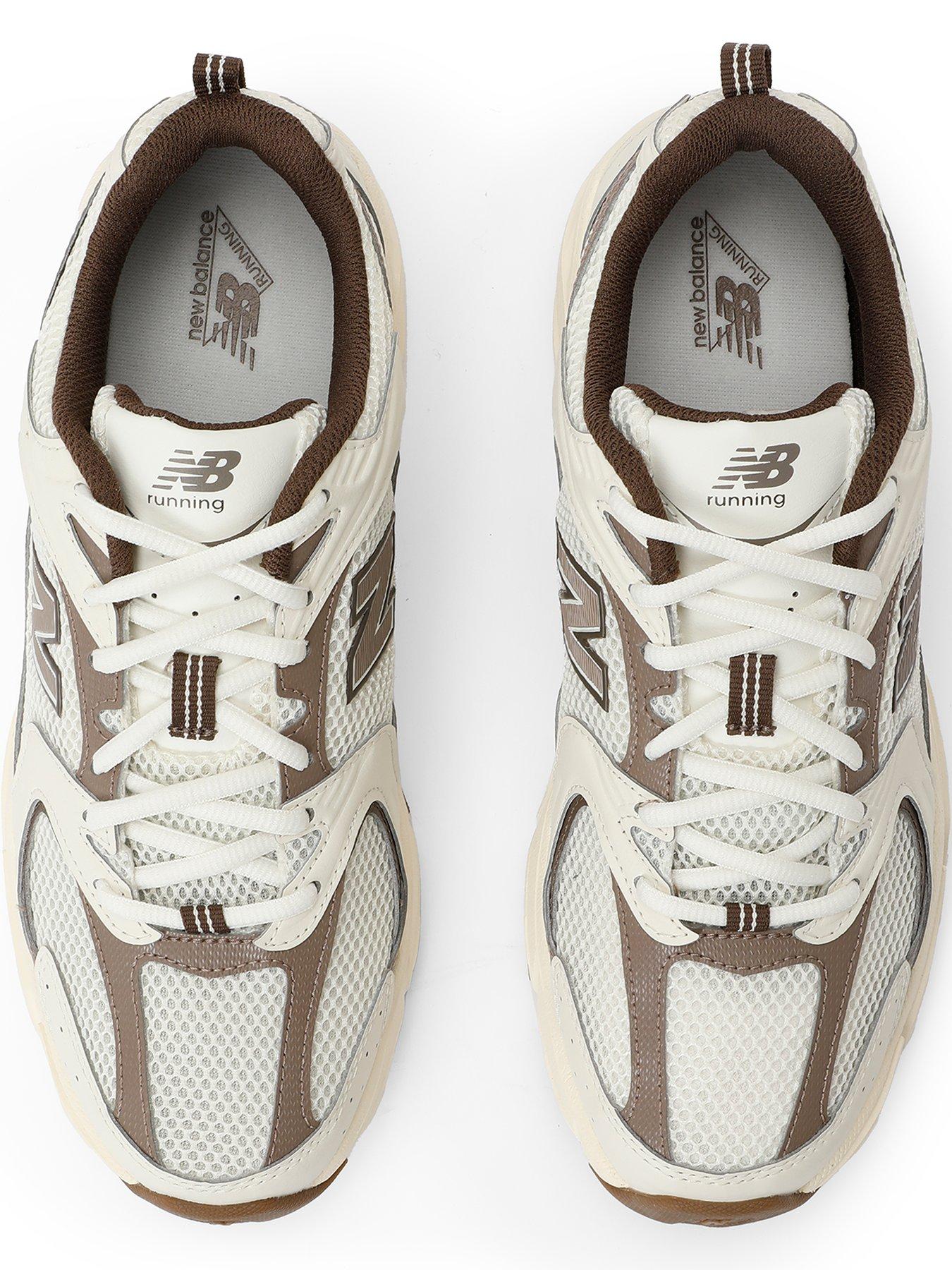 new-balance-womens-530-trainer-beigeoutfit